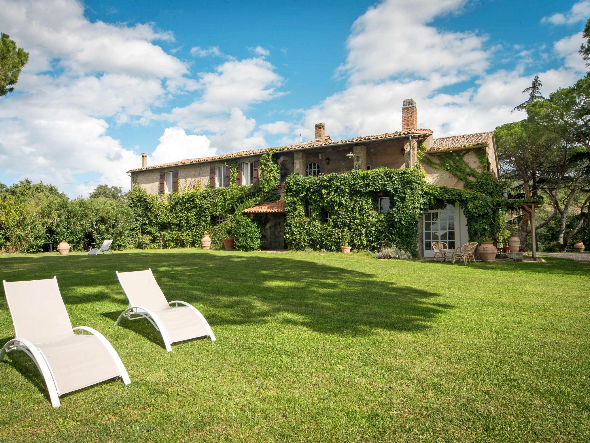 Foto 2 - Apartamento em Bolsena com piscina e jardim