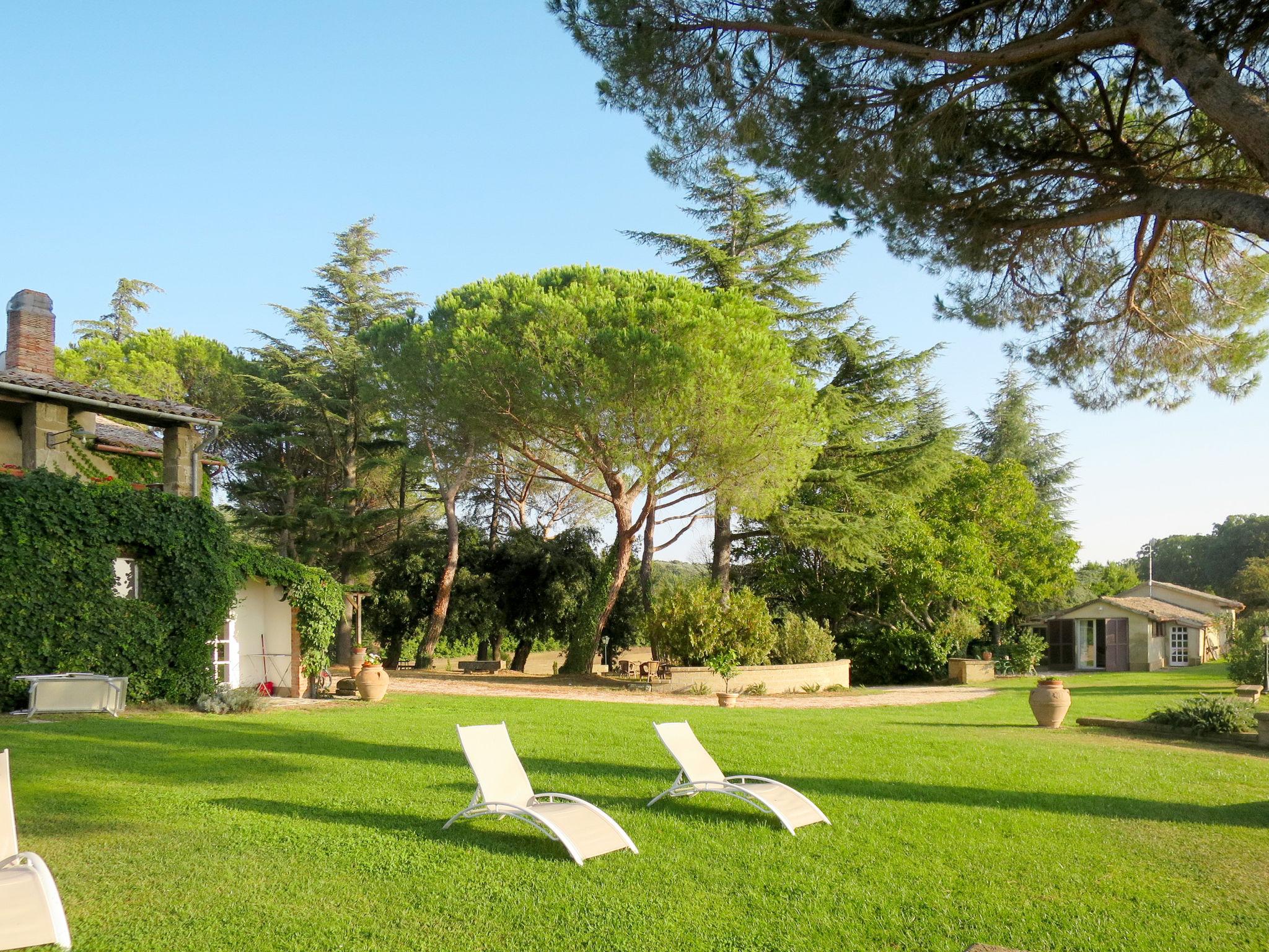 Foto 14 - Appartamento con 2 camere da letto a Bolsena con piscina e giardino