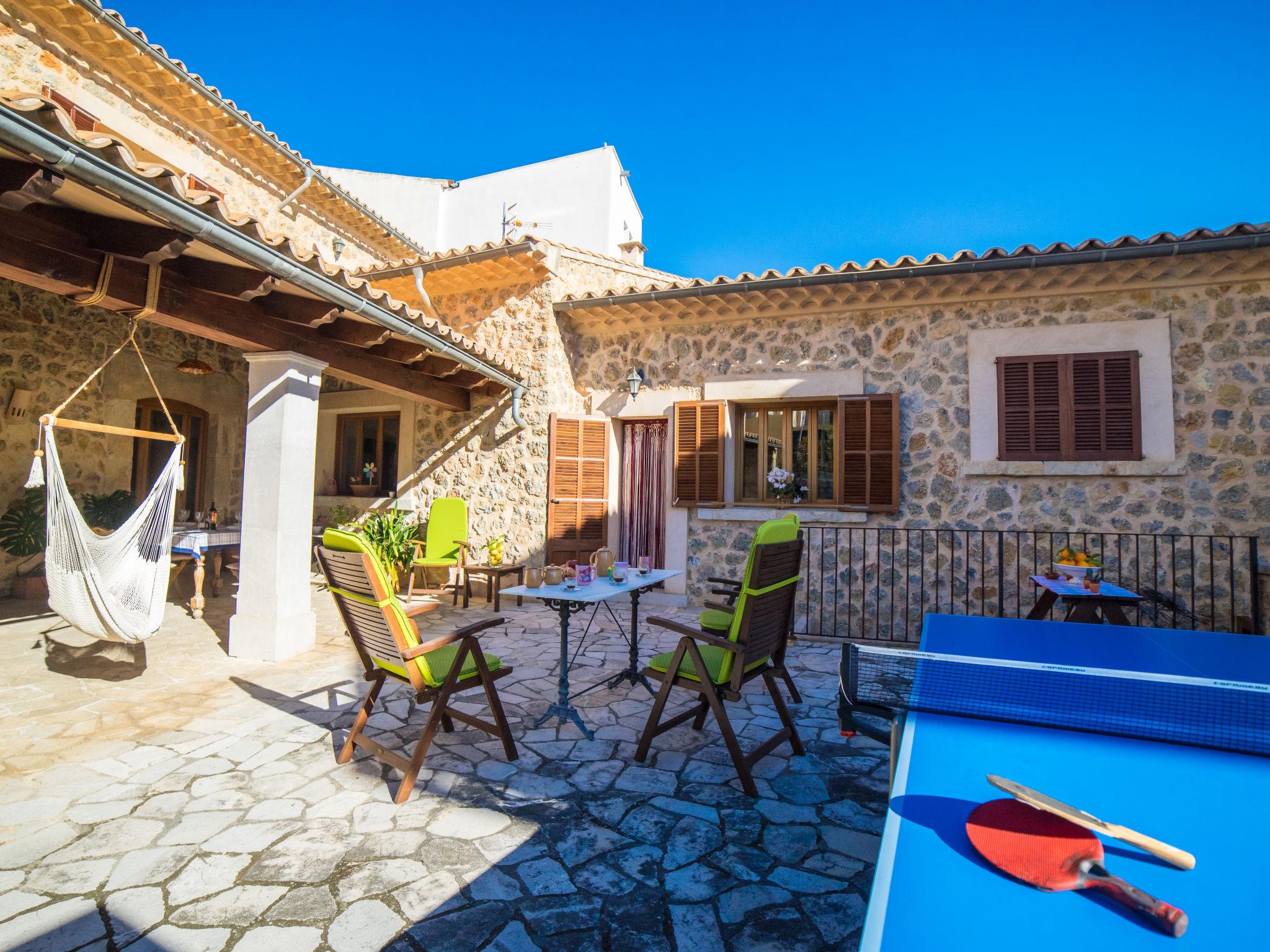 Photo 29 - Maison de 3 chambres à Mancor de la Vall avec jardin et vues à la mer