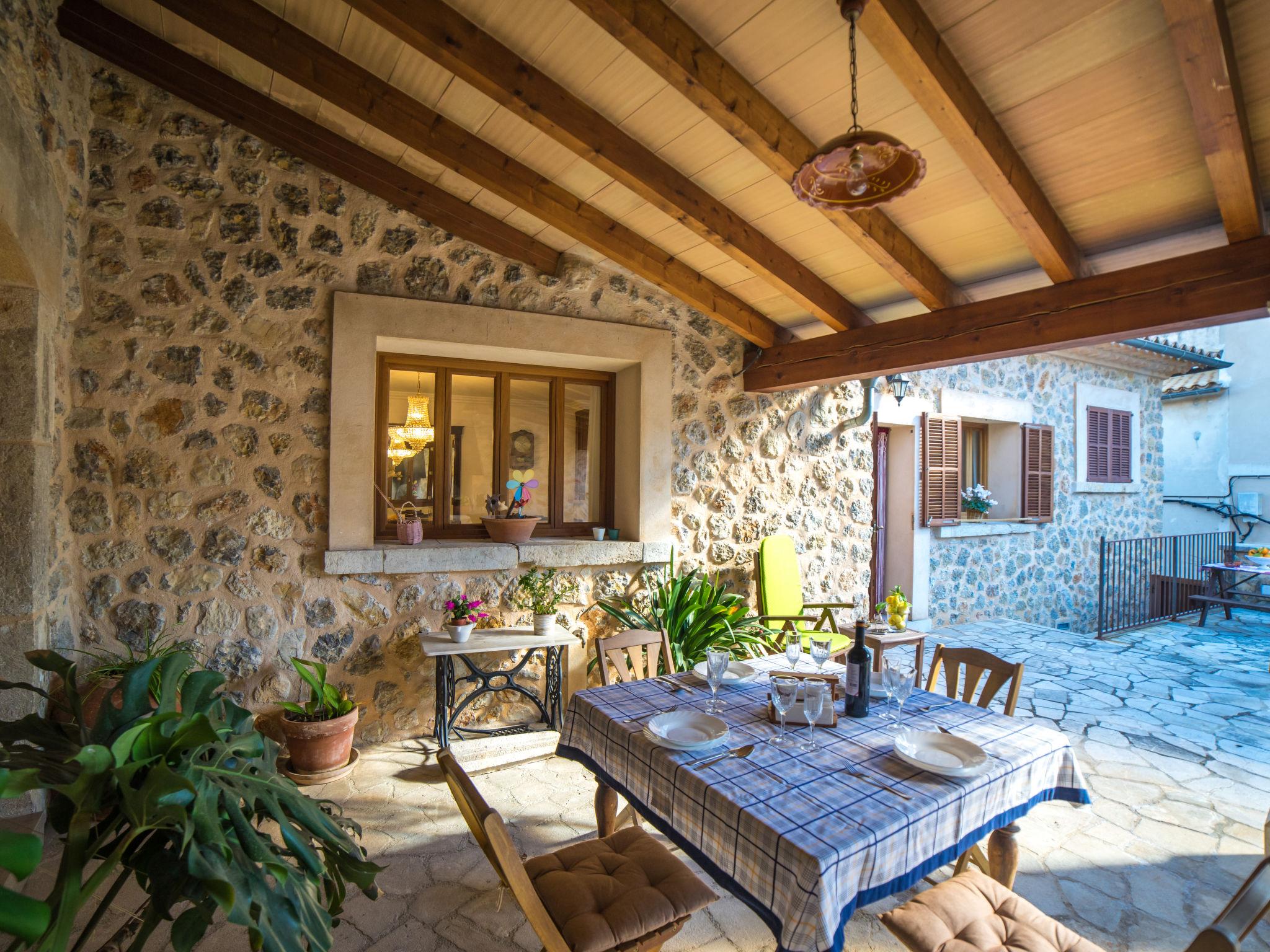 Photo 2 - Maison de 3 chambres à Mancor de la Vall avec jardin et vues à la mer