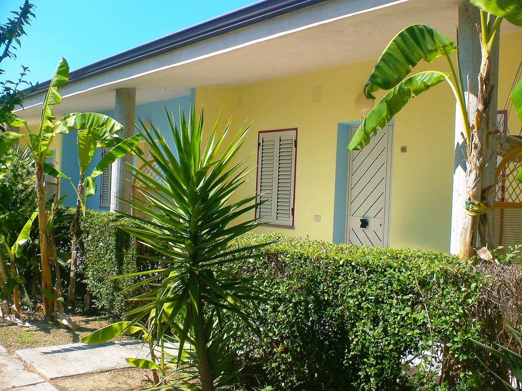 Photo 3 - Appartement de 2 chambres à Ricadi avec piscine et jardin