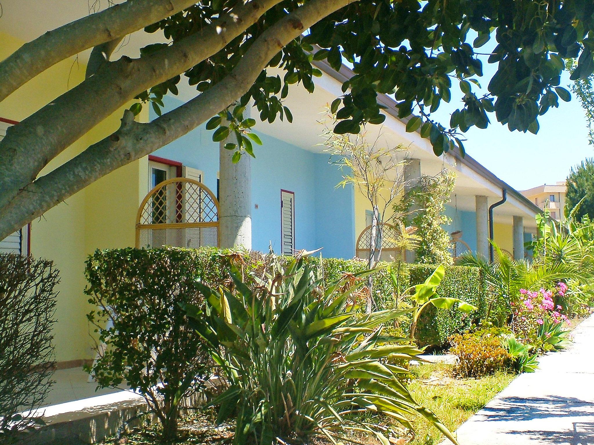 Foto 1 - Apartamento de 2 quartos em Ricadi com piscina e vistas do mar