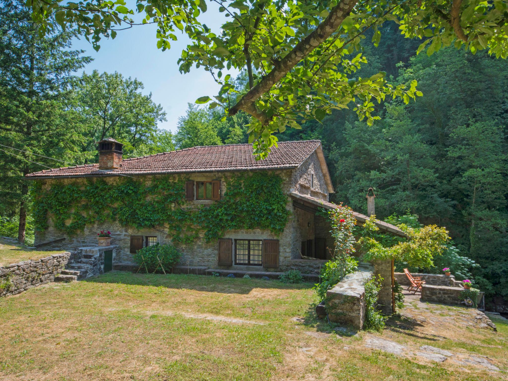 Photo 1 - Maison de 5 chambres à Cantagallo avec jardin