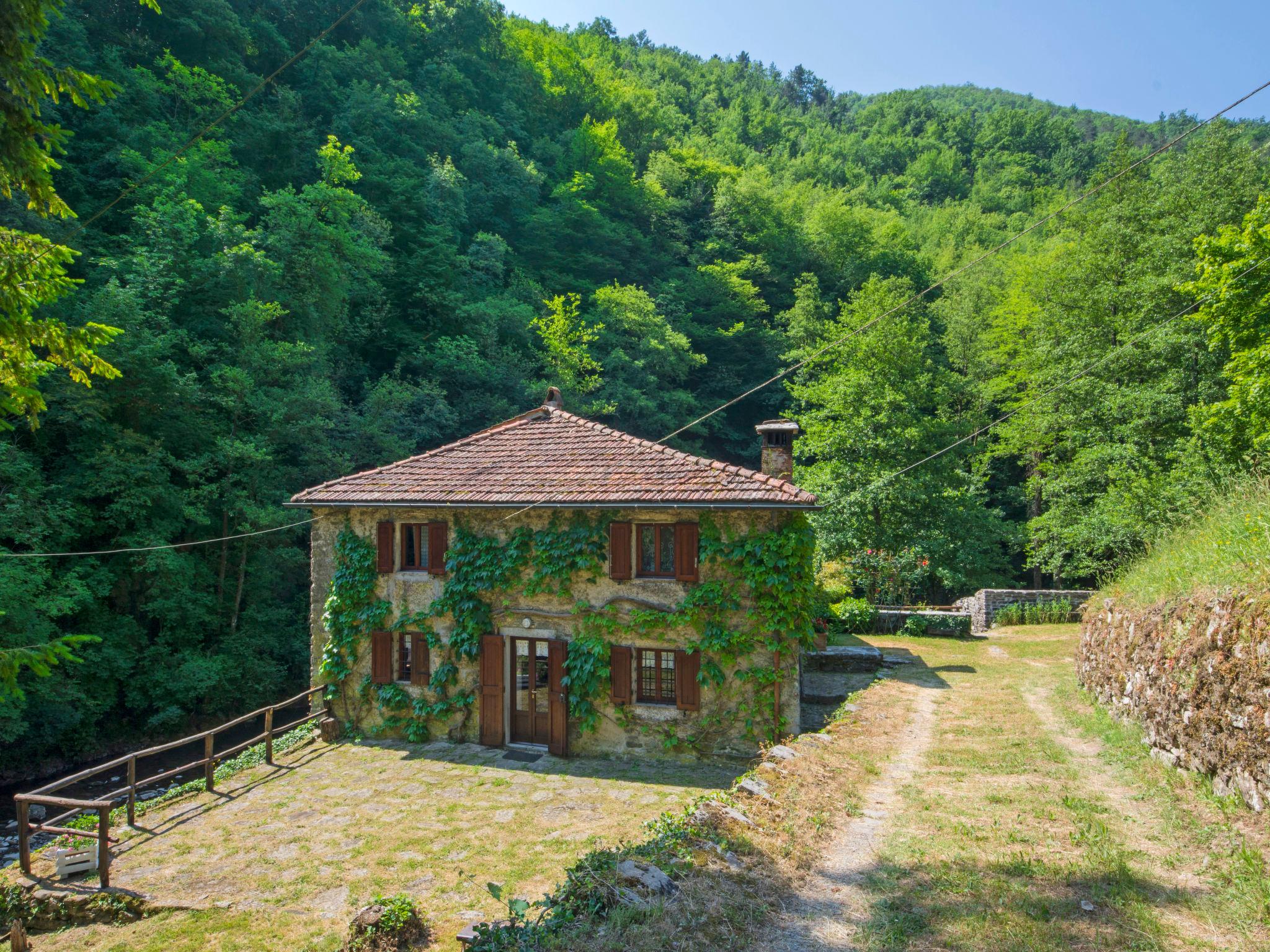 Photo 24 - Maison de 5 chambres à Cantagallo avec jardin