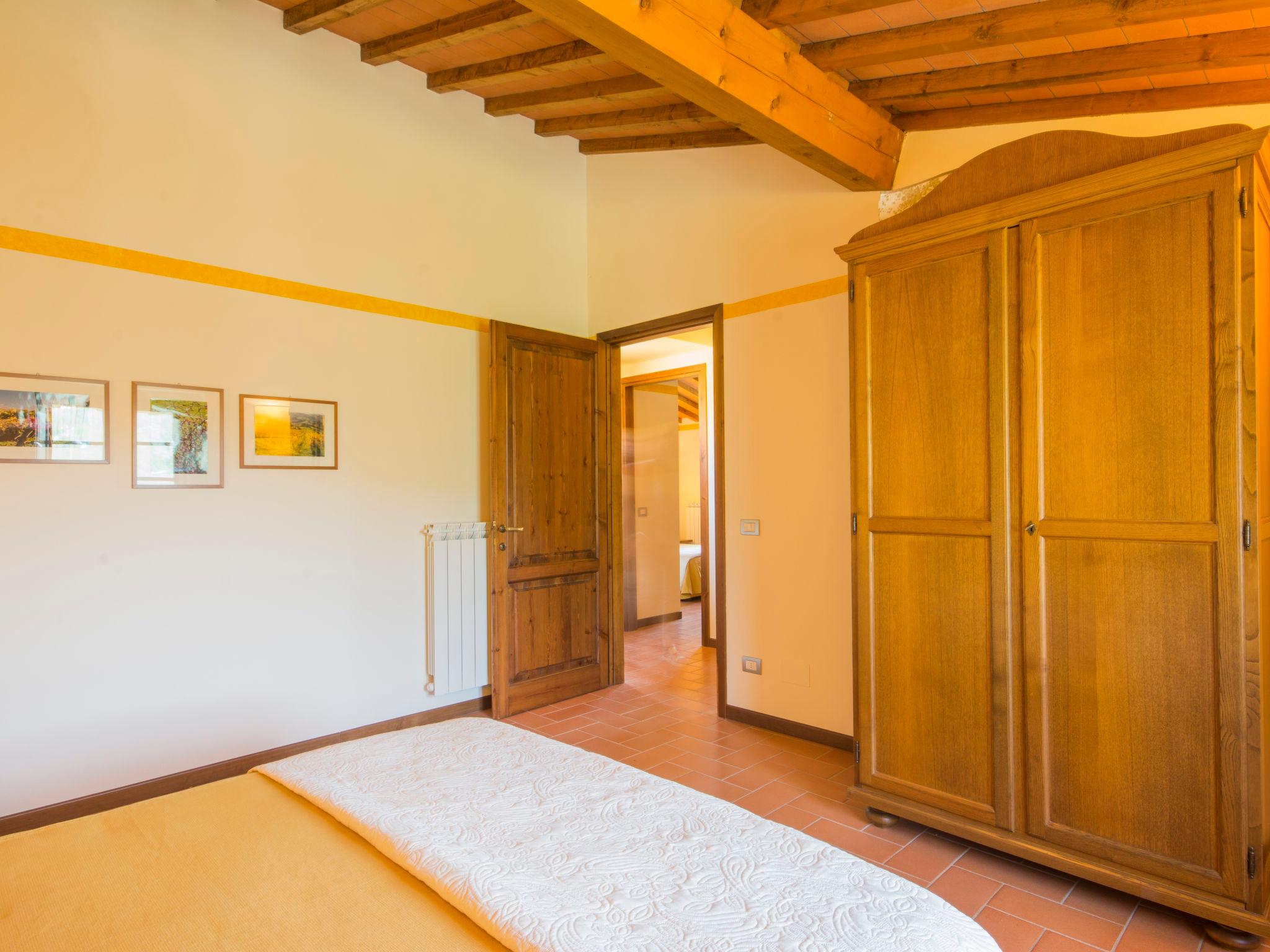 Foto 14 - Casa con 3 camere da letto a Greve in Chianti con piscina