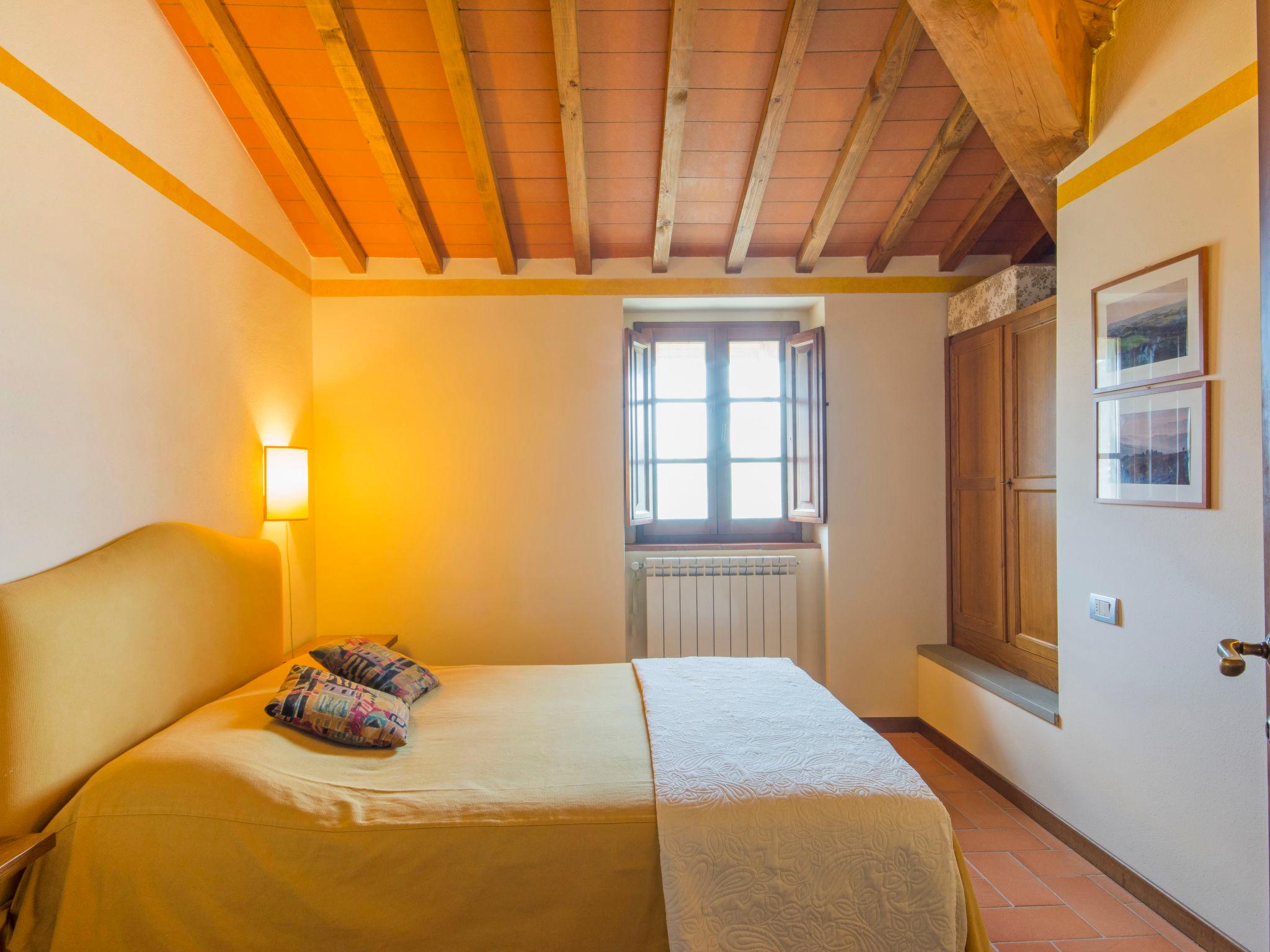 Foto 13 - Casa con 3 camere da letto a Greve in Chianti con piscina