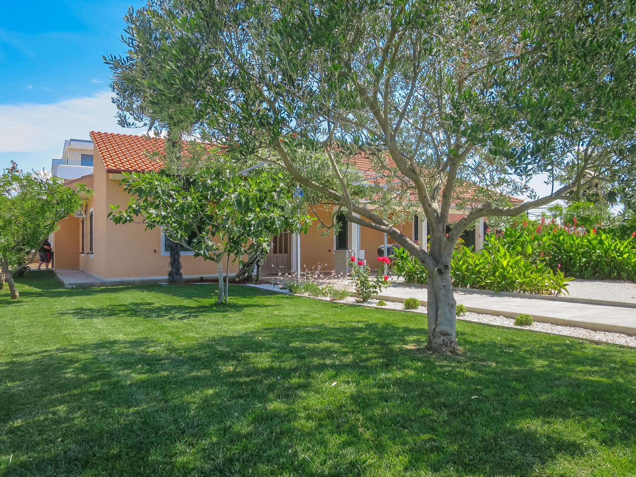 Foto 1 - Casa de 3 quartos em Sukošan com terraço e vistas do mar