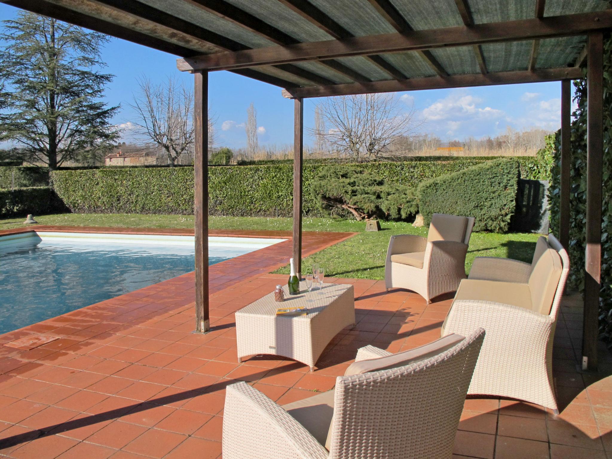 Foto 4 - Casa de 2 quartos em Capannori com piscina privada e jardim