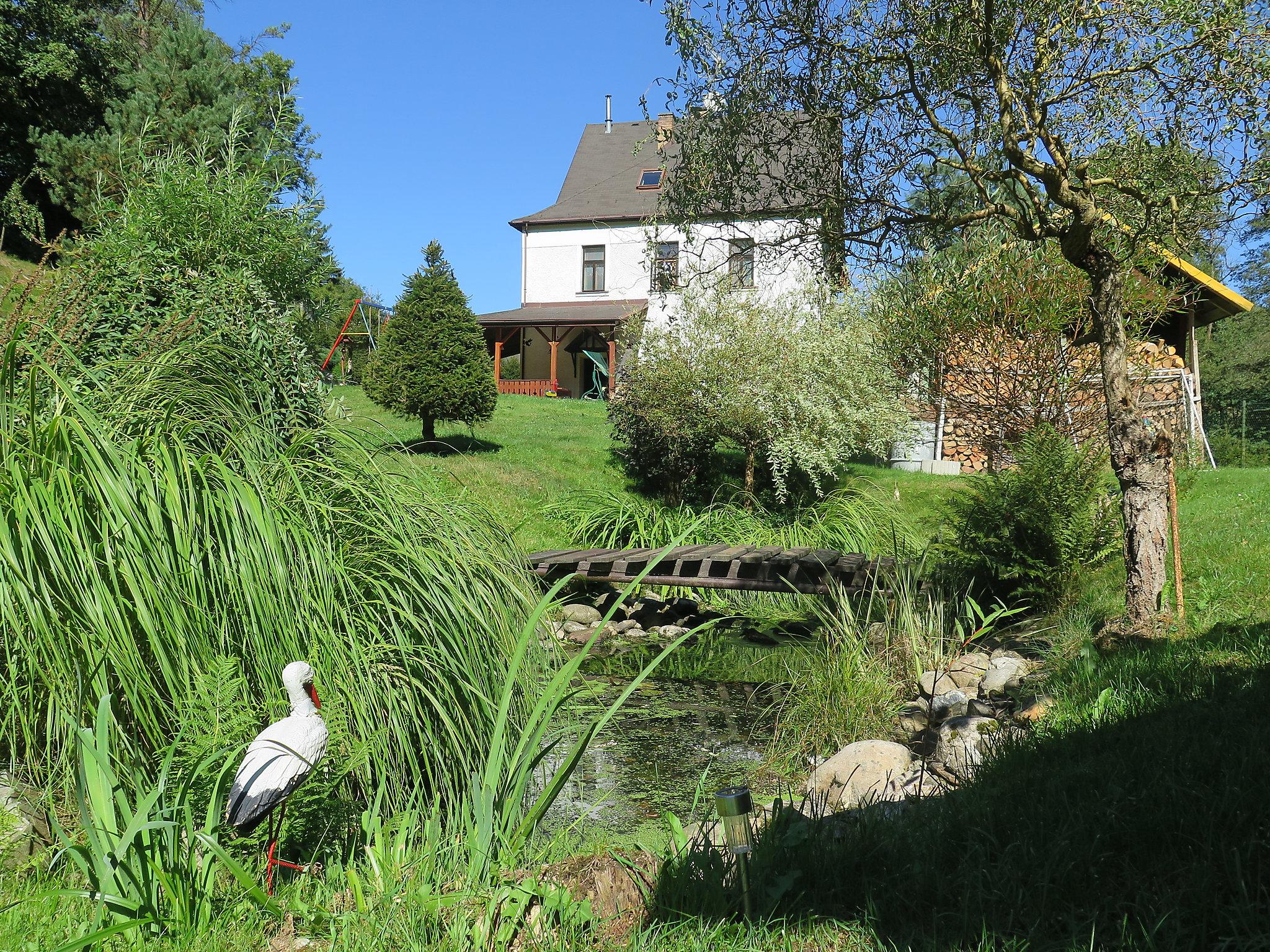 Foto 1 - Haus mit 2 Schlafzimmern in Zlatá Olešnice mit garten und terrasse