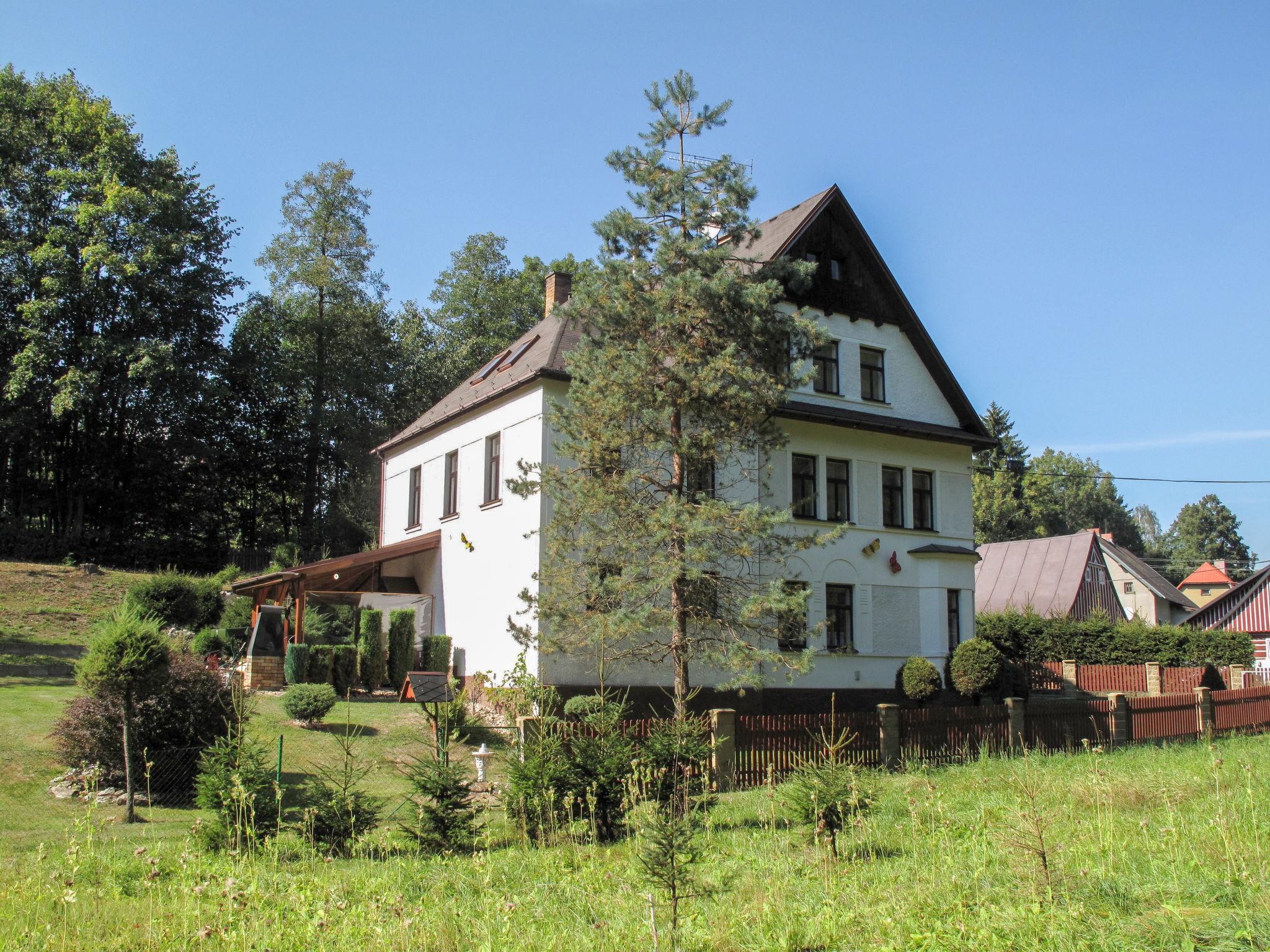 Foto 25 - Casa de 2 habitaciones en Zlatá Olešnice con jardín y terraza
