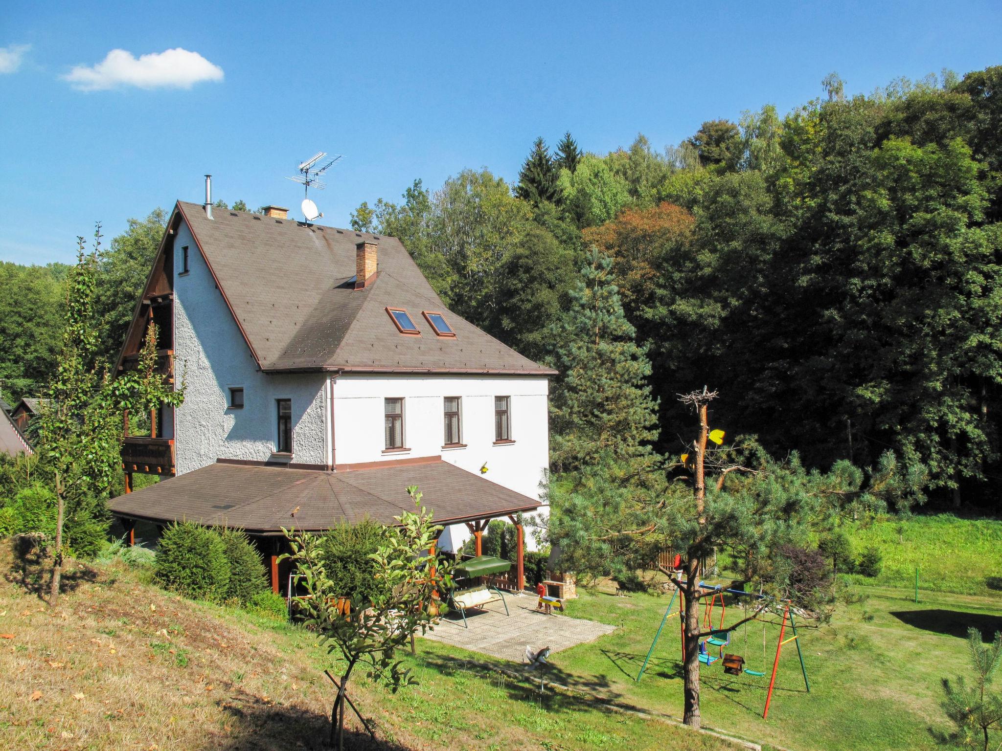 Foto 22 - Casa de 2 habitaciones en Zlatá Olešnice con jardín y terraza