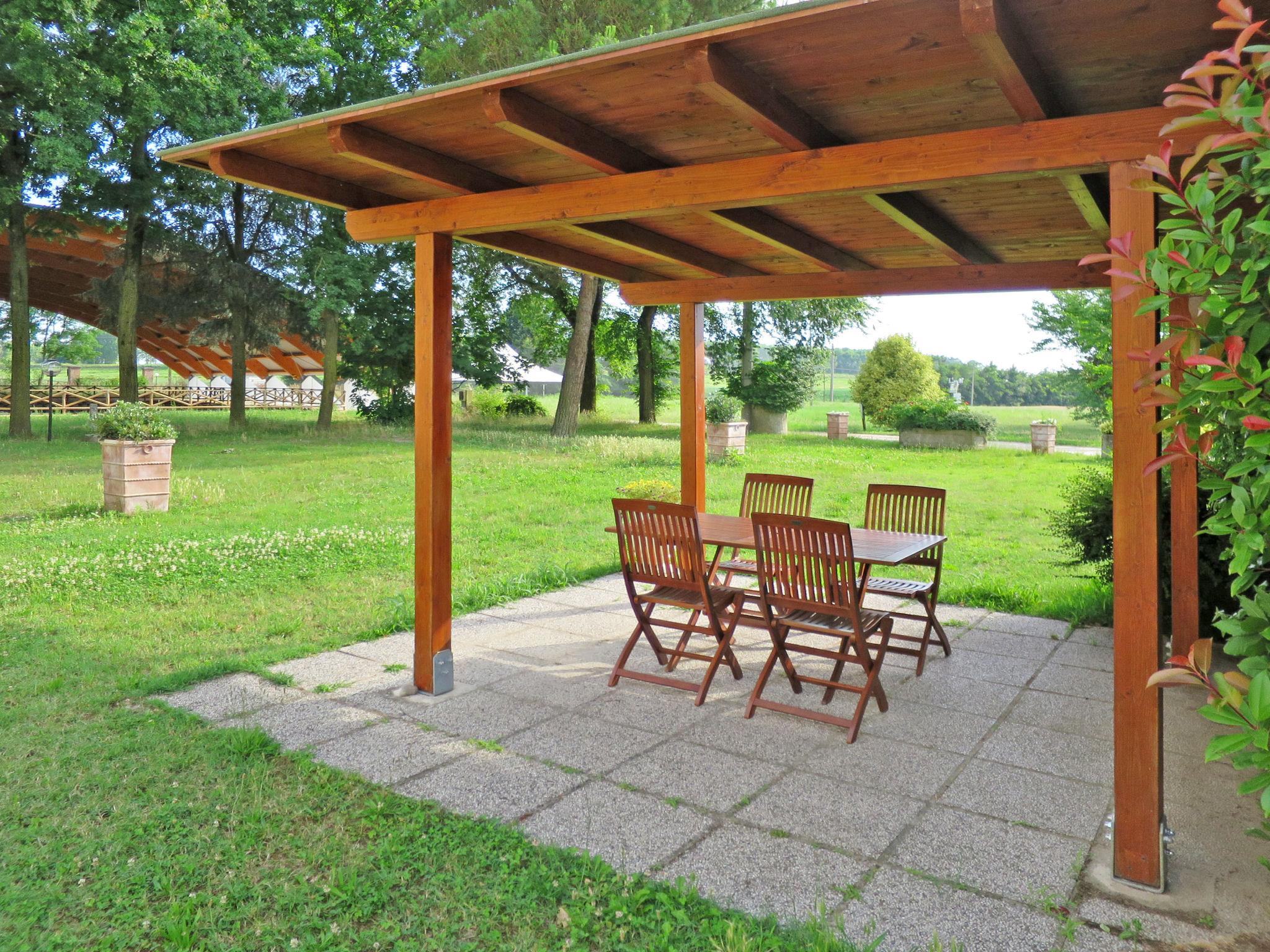 Photo 22 - Maison de 4 chambres à Ariano nel Polesine avec piscine et jardin