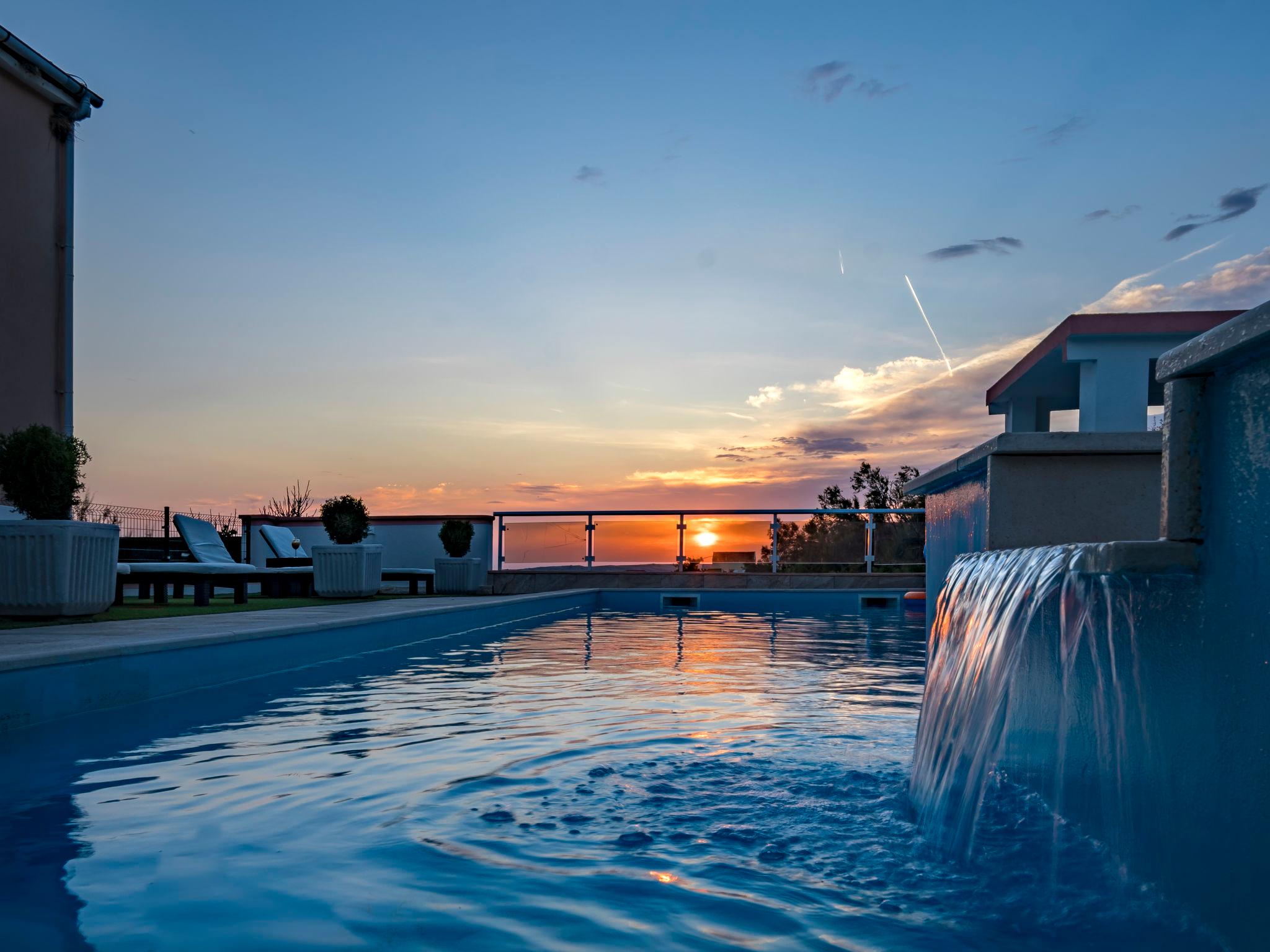 Foto 17 - Appartamento con 1 camera da letto a Pag con piscina e terrazza