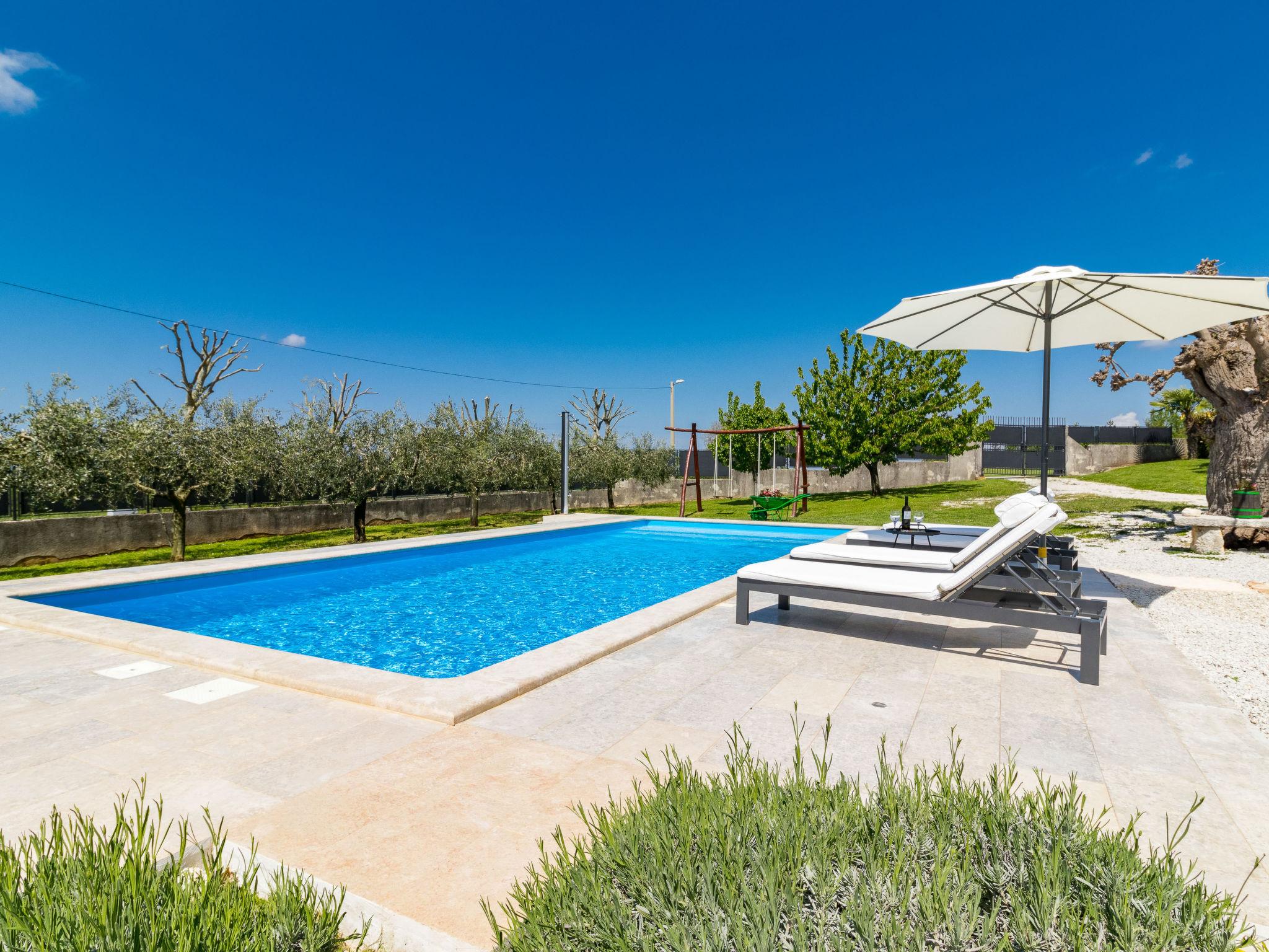 Photo 19 - Maison de 2 chambres à Višnjan avec piscine privée et jardin