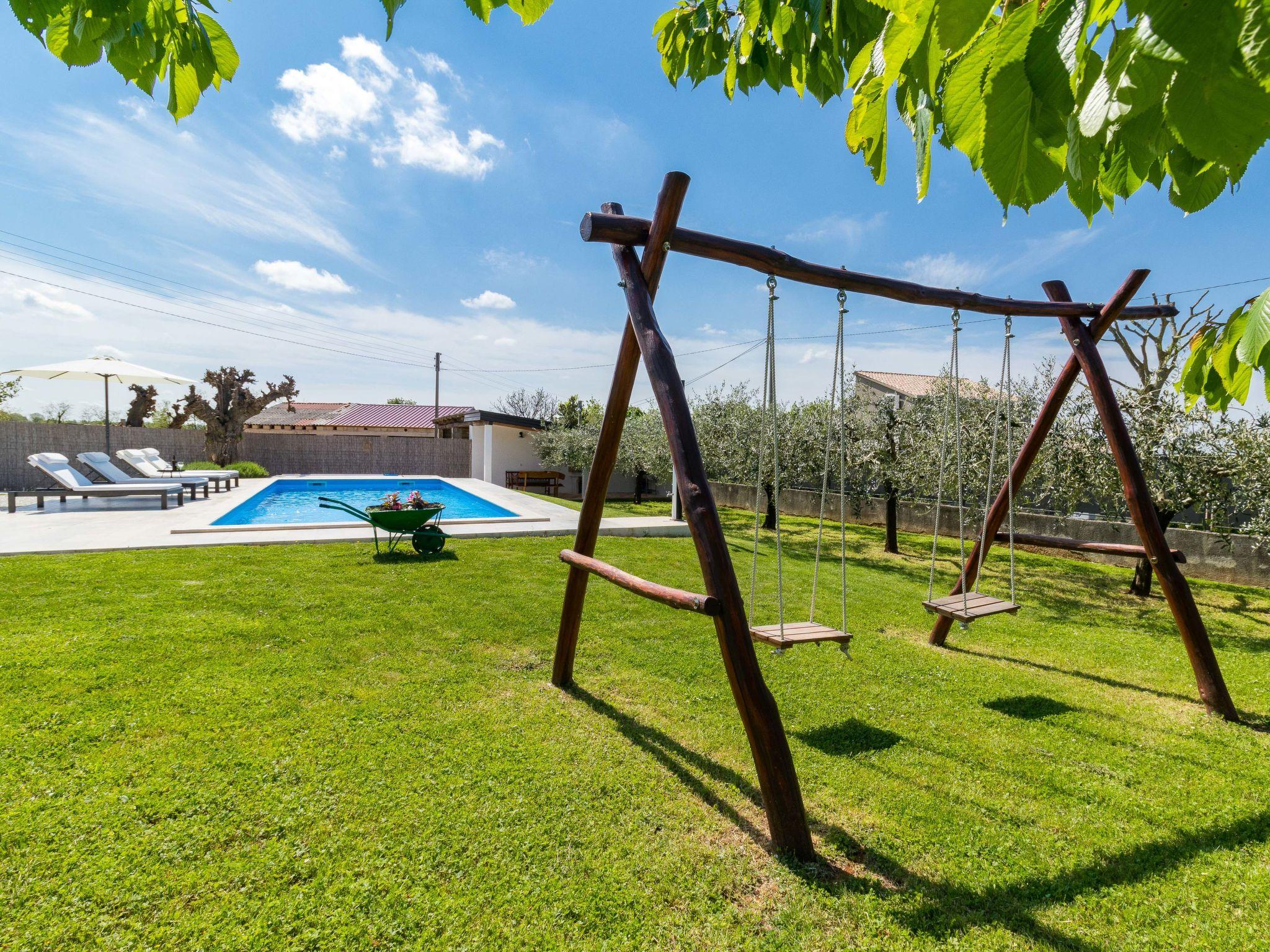 Foto 7 - Casa de 2 habitaciones en Višnjan con piscina privada y vistas al mar