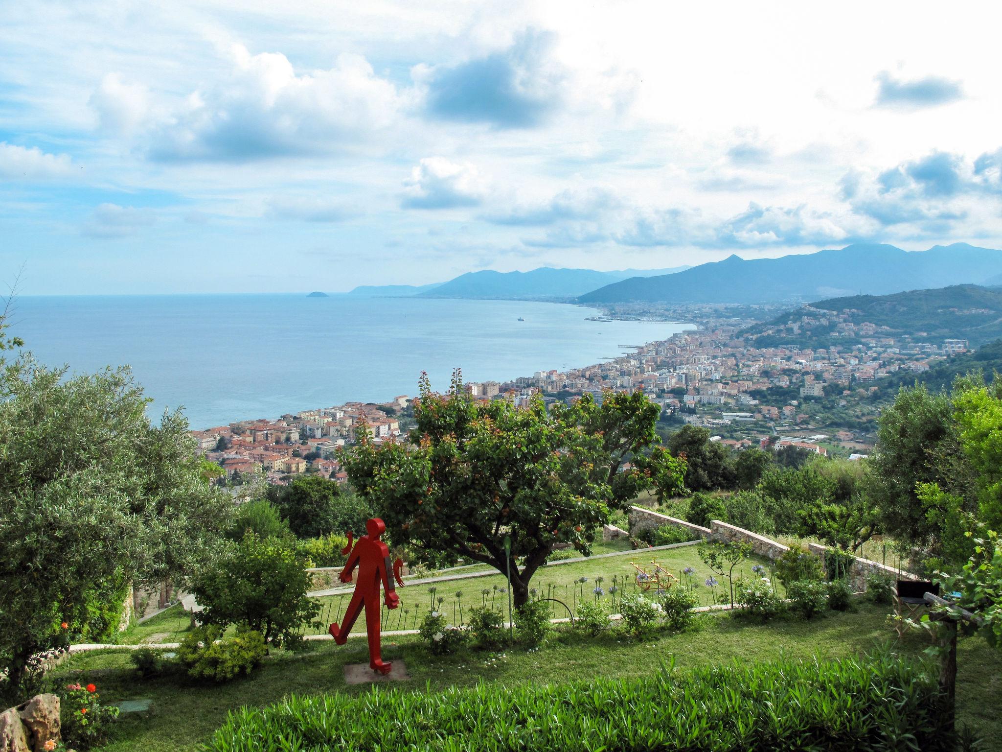 Foto 15 - Appartamento con 2 camere da letto a Pietra Ligure con giardino e terrazza