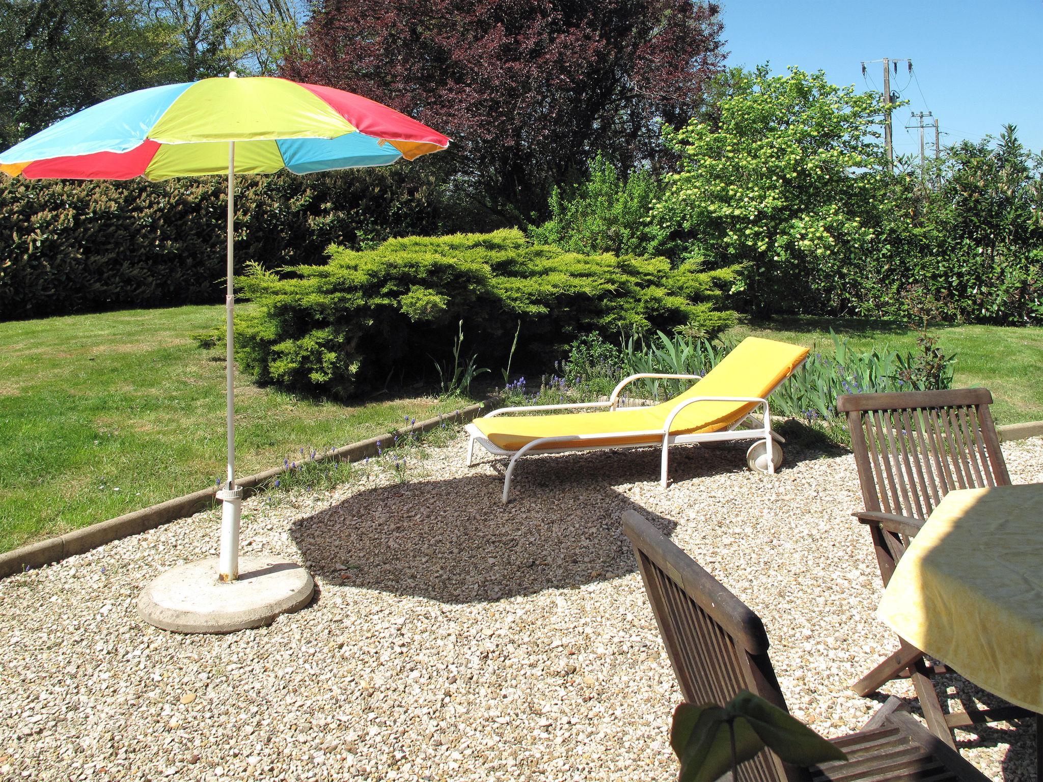 Photo 7 - 3 bedroom House in La Chapelle-Saint-Sauveur with private pool and garden