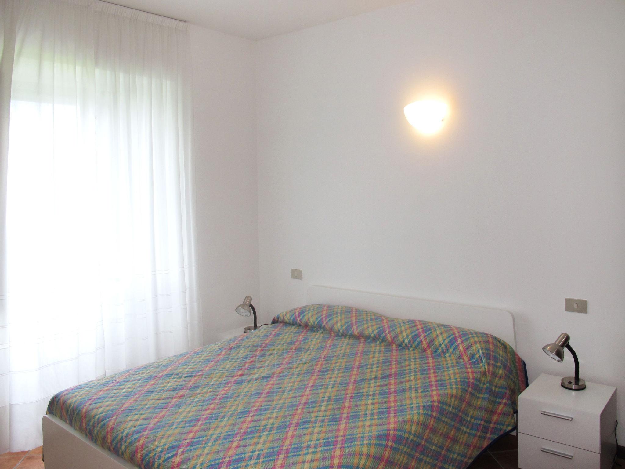 Foto 13 - Apartment mit 1 Schlafzimmer in Musso mit garten und blick auf die berge