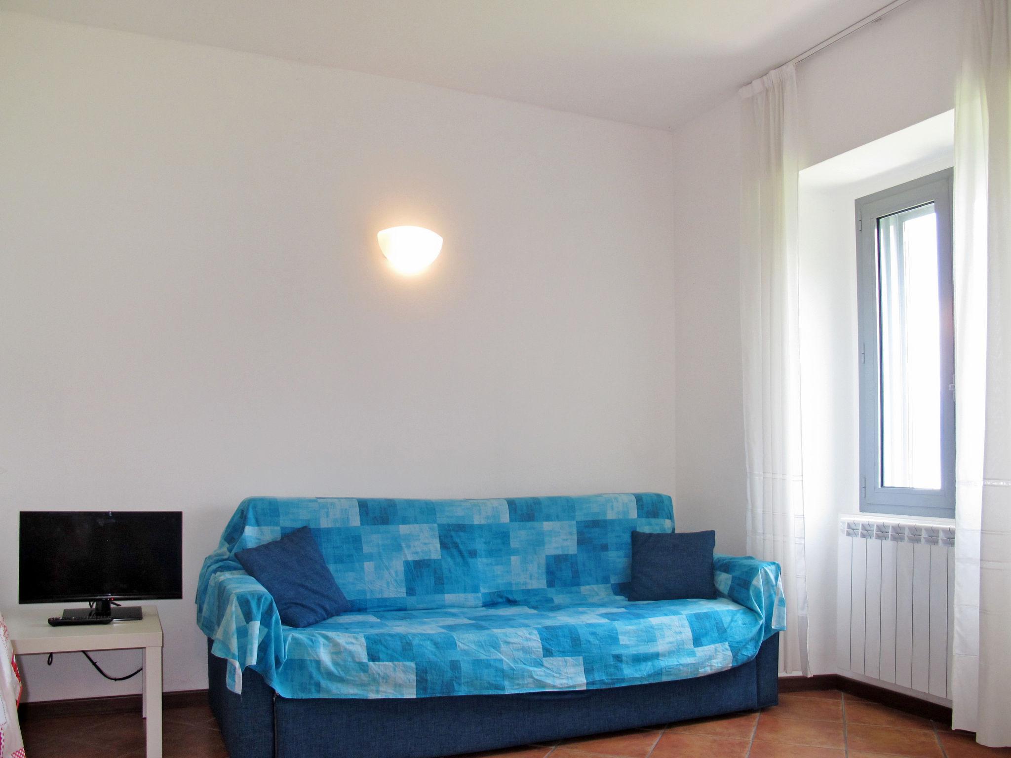 Photo 6 - 1 bedroom Apartment in Musso with garden and mountain view