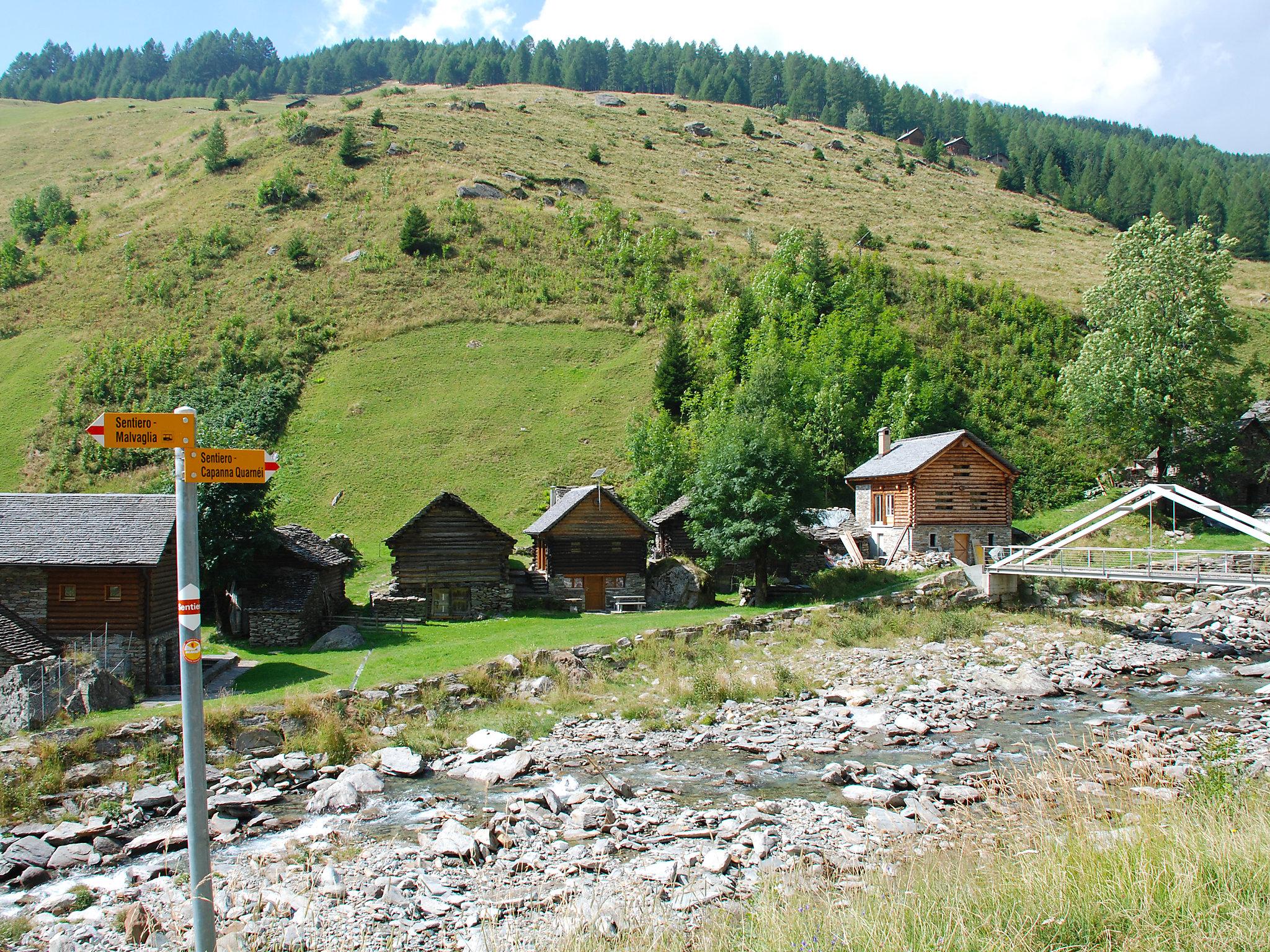 Foto 12 - Haus mit 3 Schlafzimmern in Serravalle mit garten und blick auf die berge