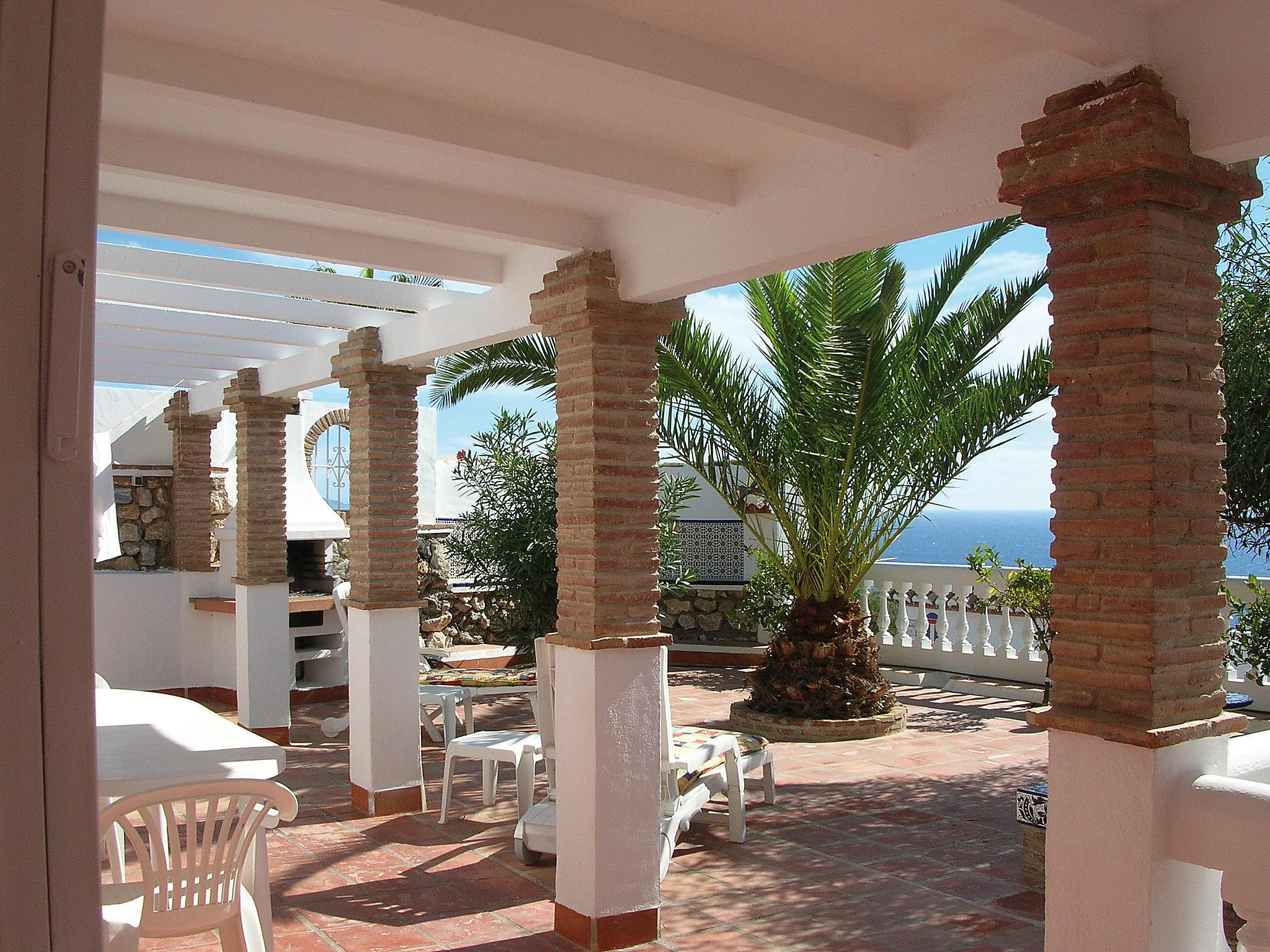 Photo 4 - Maison de 6 chambres à Almuñécar avec piscine et vues à la mer