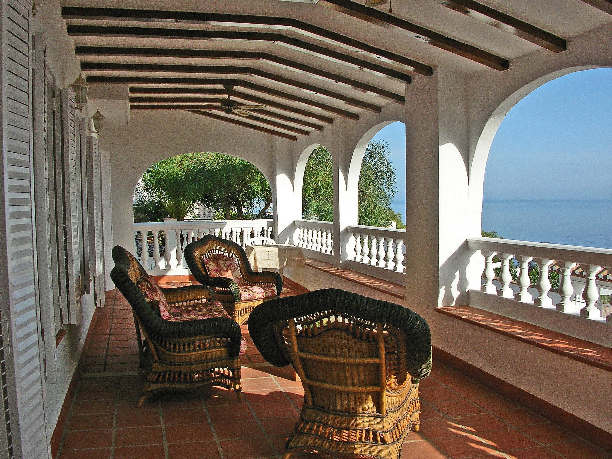 Foto 5 - Haus mit 6 Schlafzimmern in Almuñécar mit schwimmbad und blick aufs meer