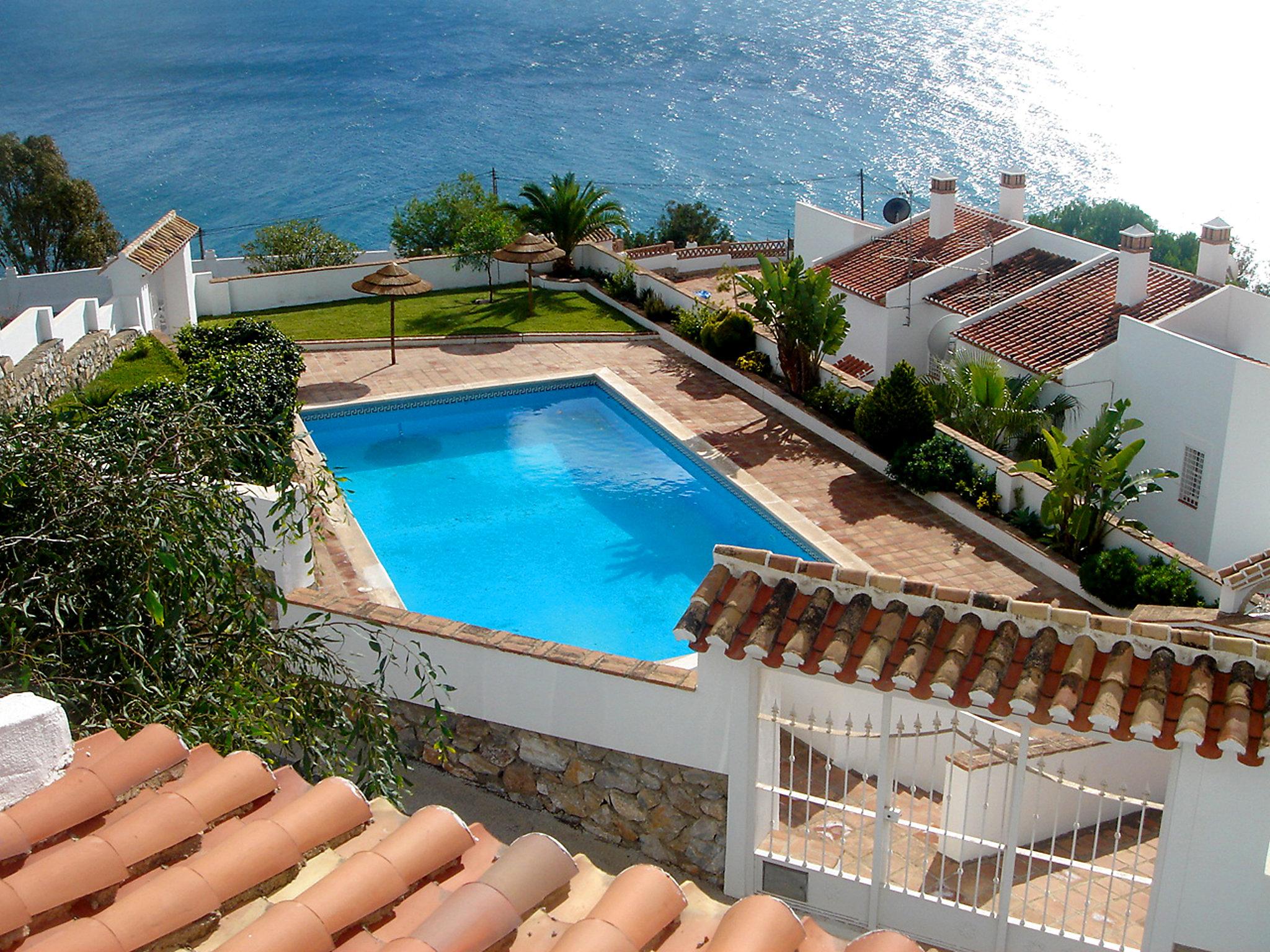 Foto 3 - Casa de 6 quartos em Almuñécar com piscina e vistas do mar