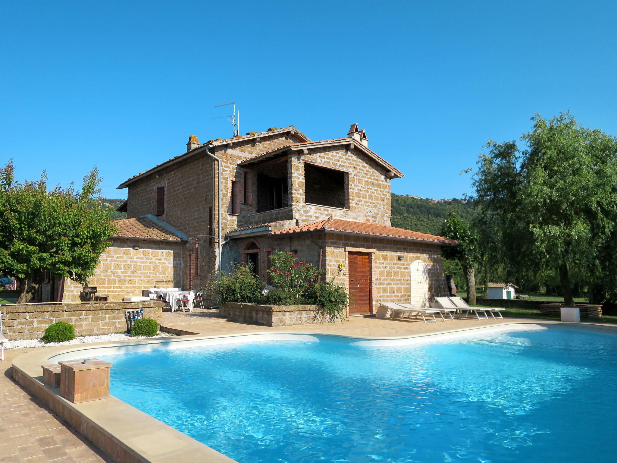 Foto 1 - Apartamento de 2 quartos em Montefiascone com piscina e jardim