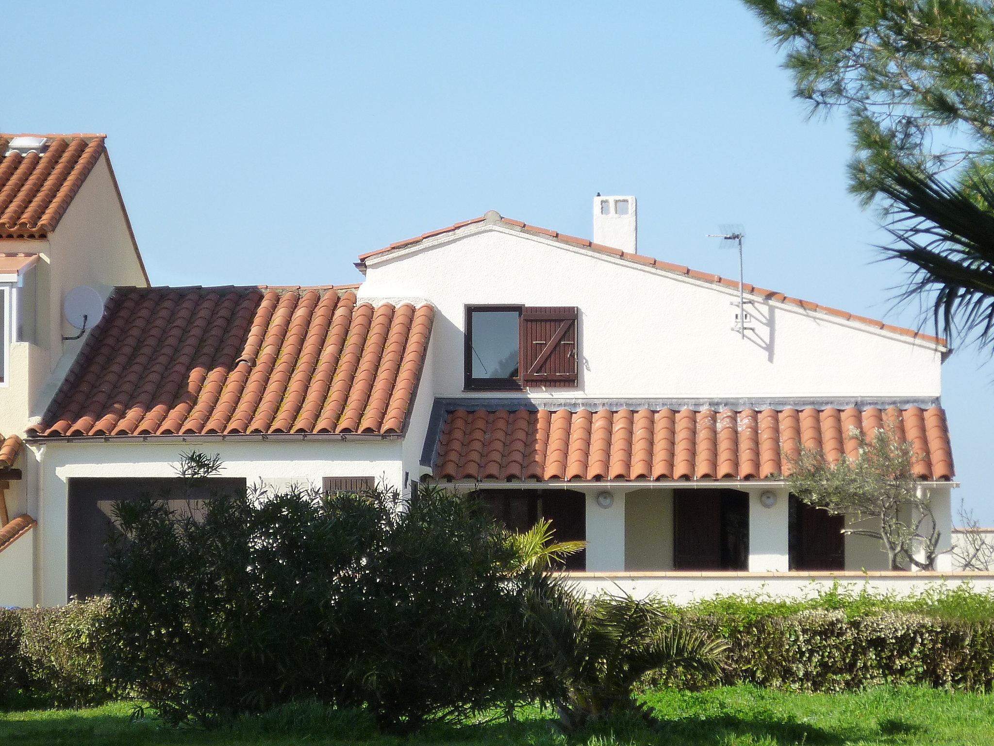 Photo 1 - Maison de 3 chambres à Saint-Cyprien avec jardin et vues à la mer