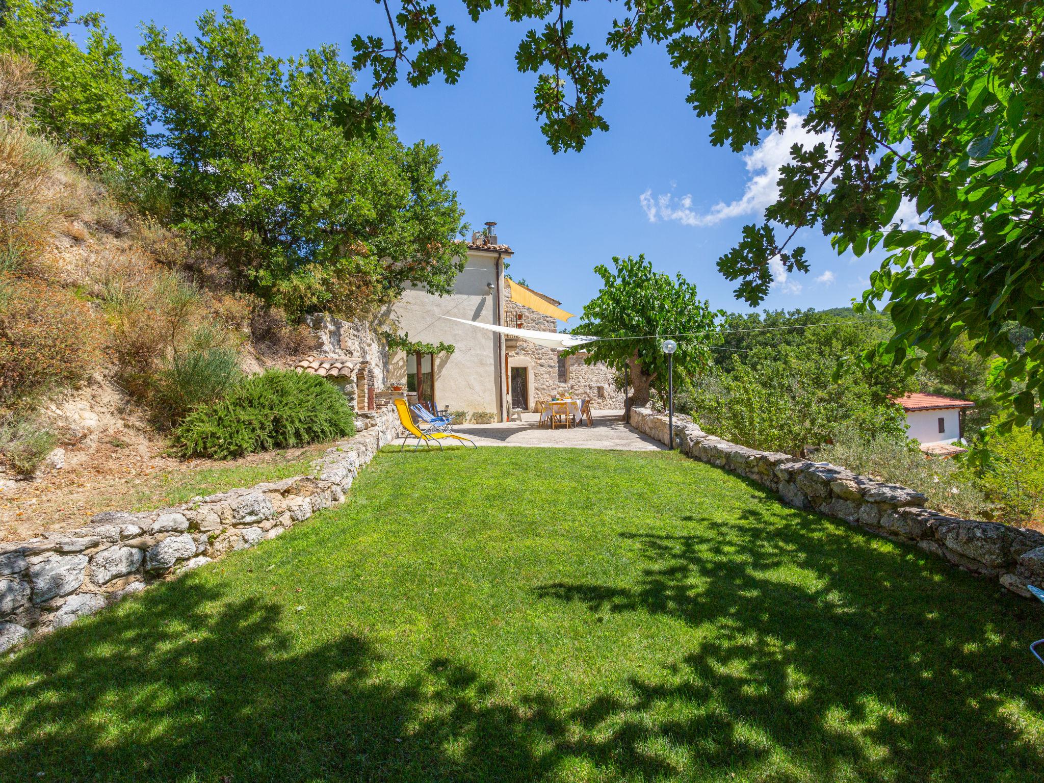 Photo 1 - Maison de 3 chambres à Gessopalena avec jardin et terrasse