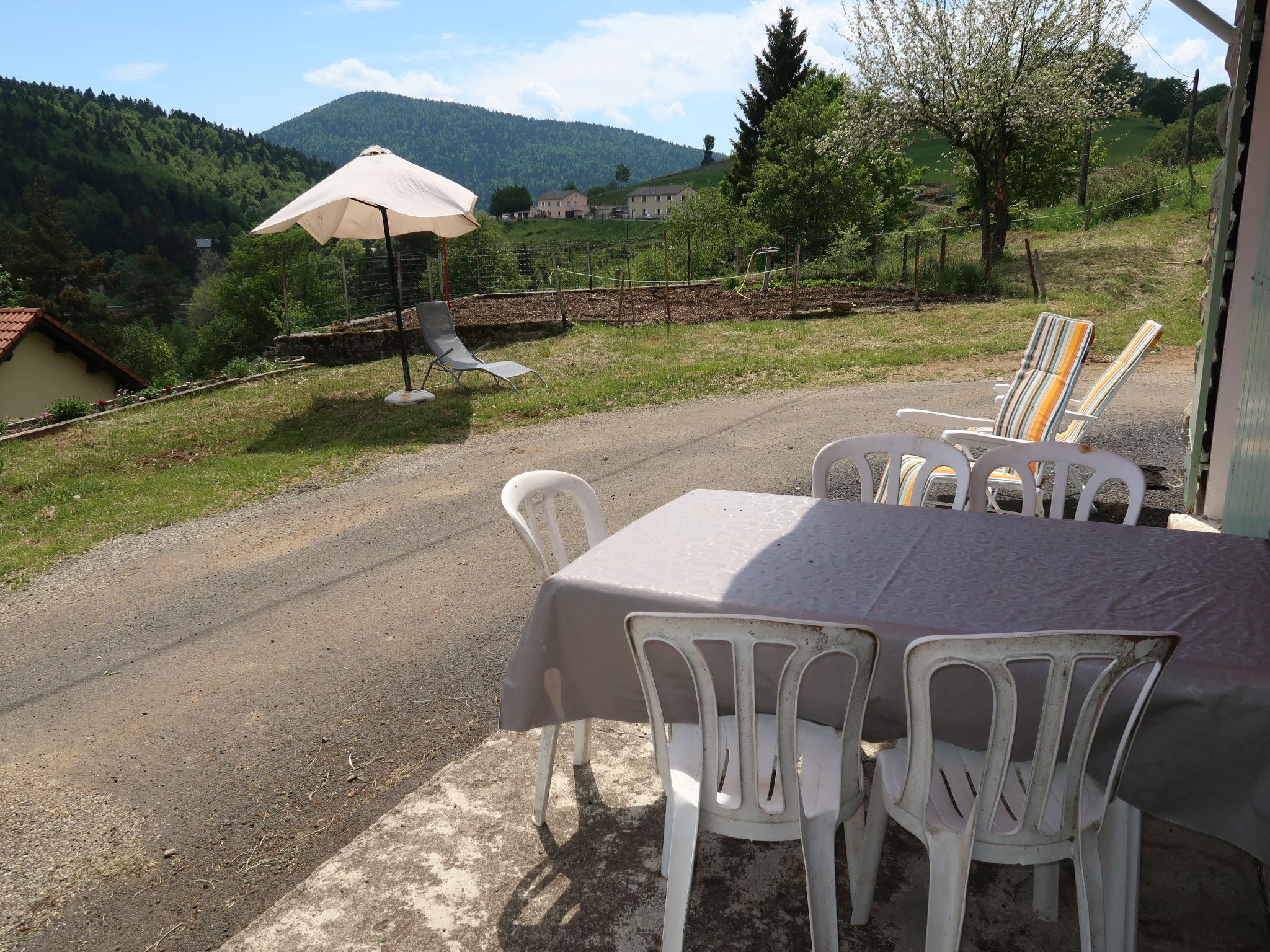 Photo 9 - Maison de 2 chambres à Usclades-et-Rieutord avec terrasse