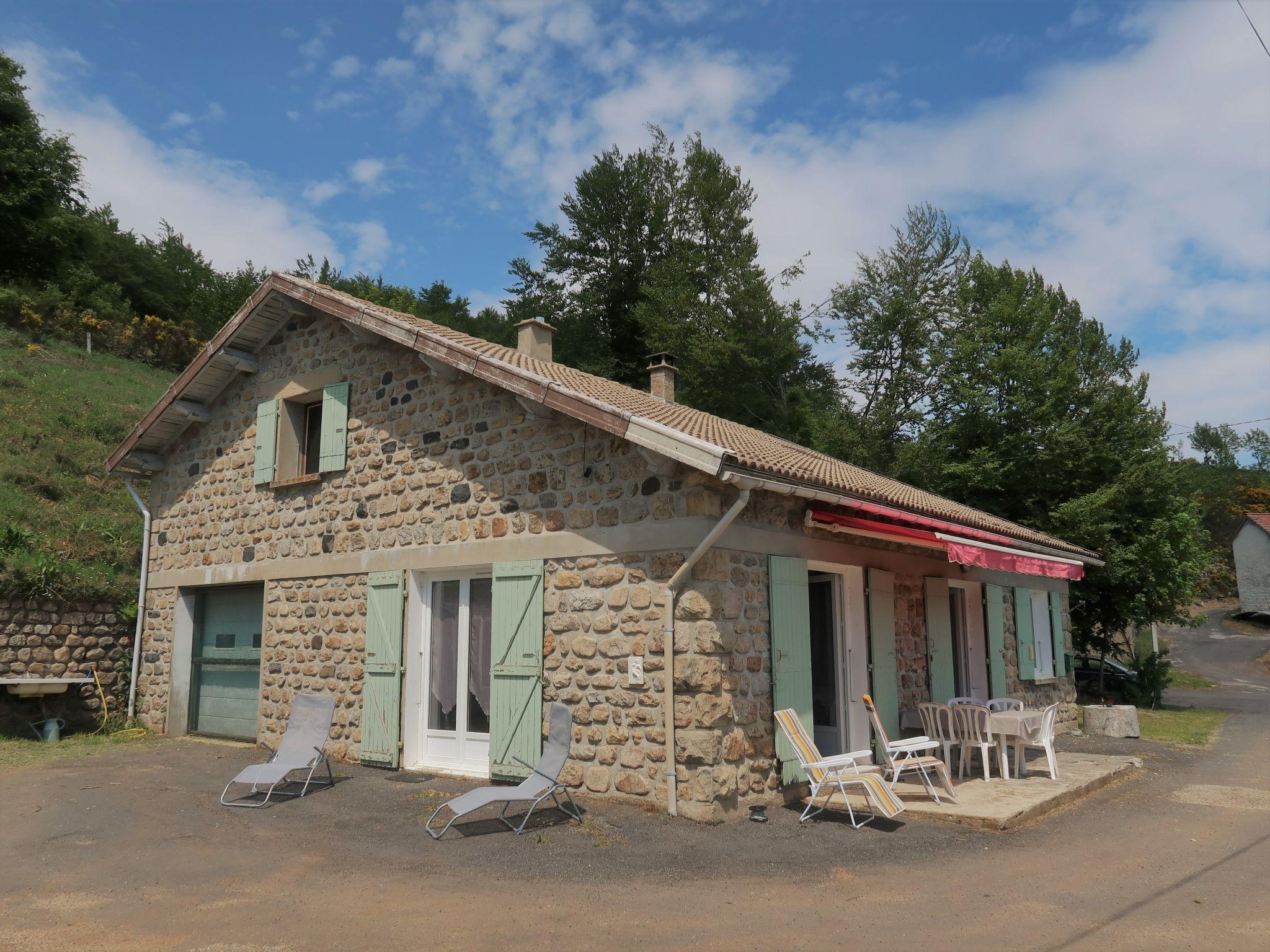 Photo 7 - Maison de 2 chambres à Usclades-et-Rieutord avec jardin et terrasse