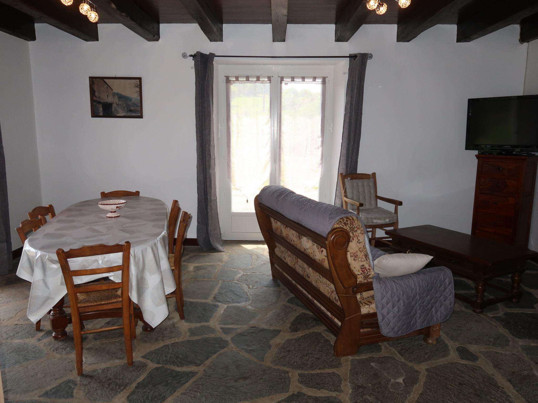 Photo 11 - Maison de 2 chambres à Usclades-et-Rieutord avec terrasse