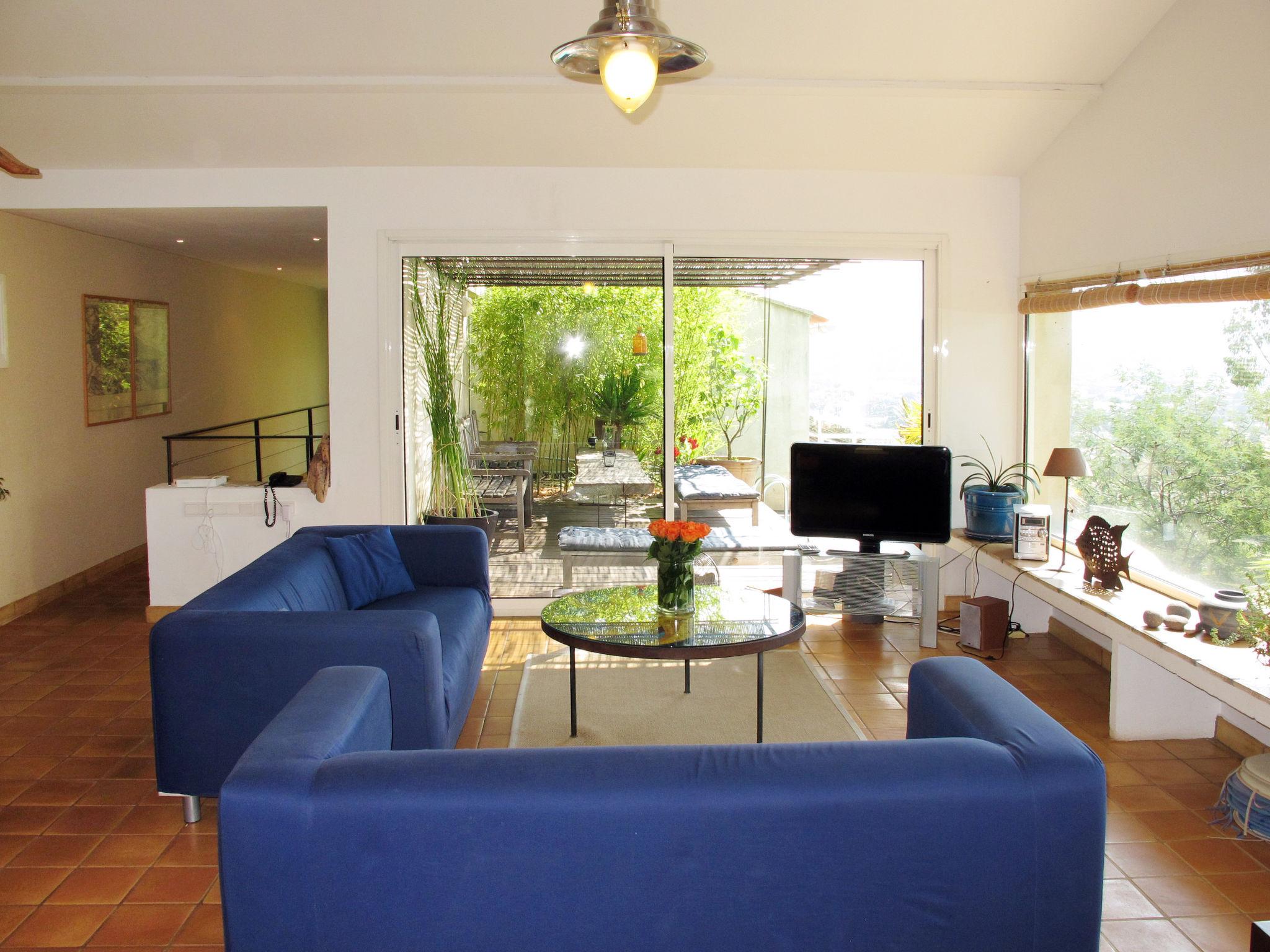 Photo 2 - 3 bedroom House in Hyères with private pool and garden