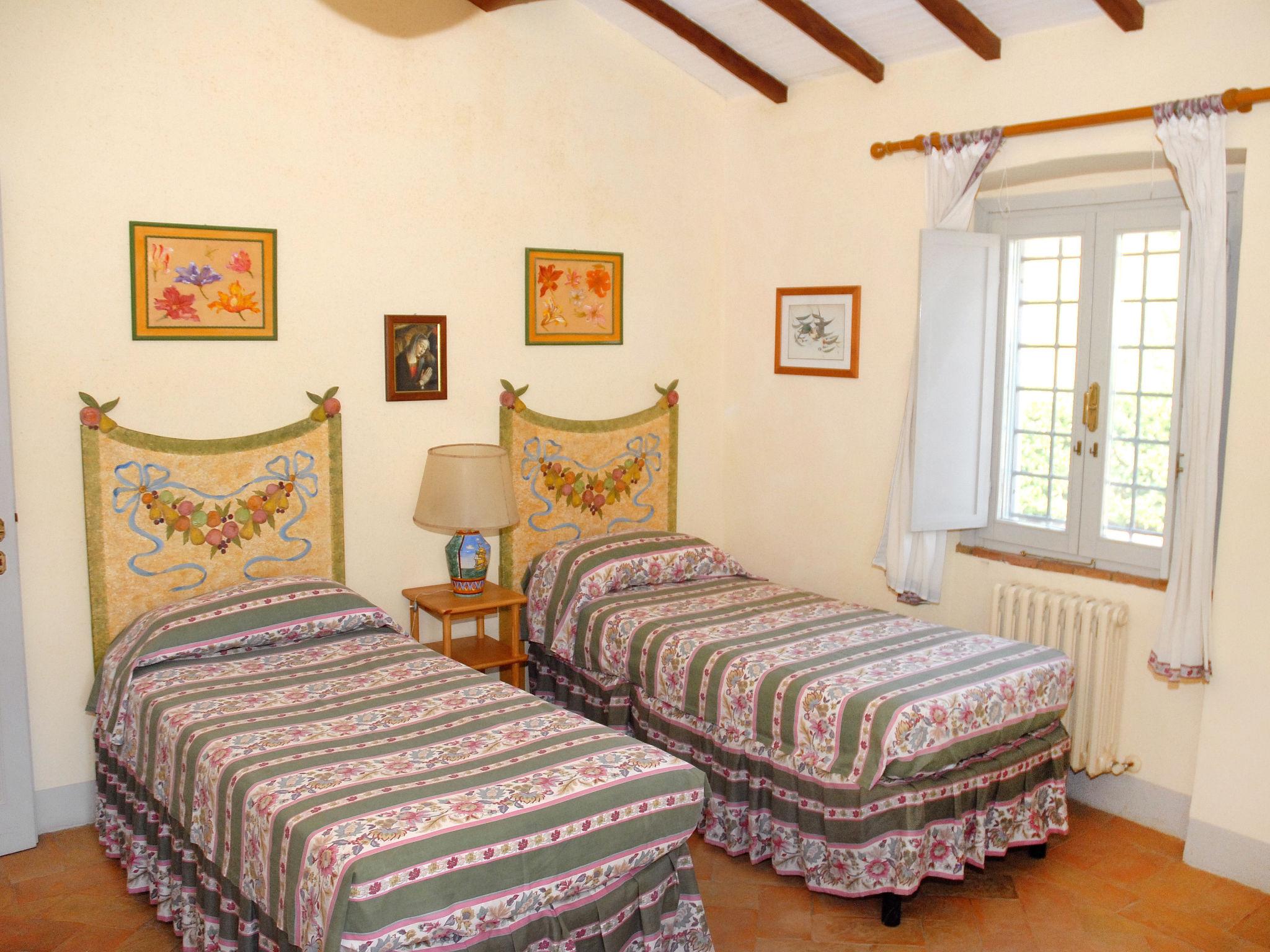 Photo 16 - 6 bedroom House in Narni with private pool and garden