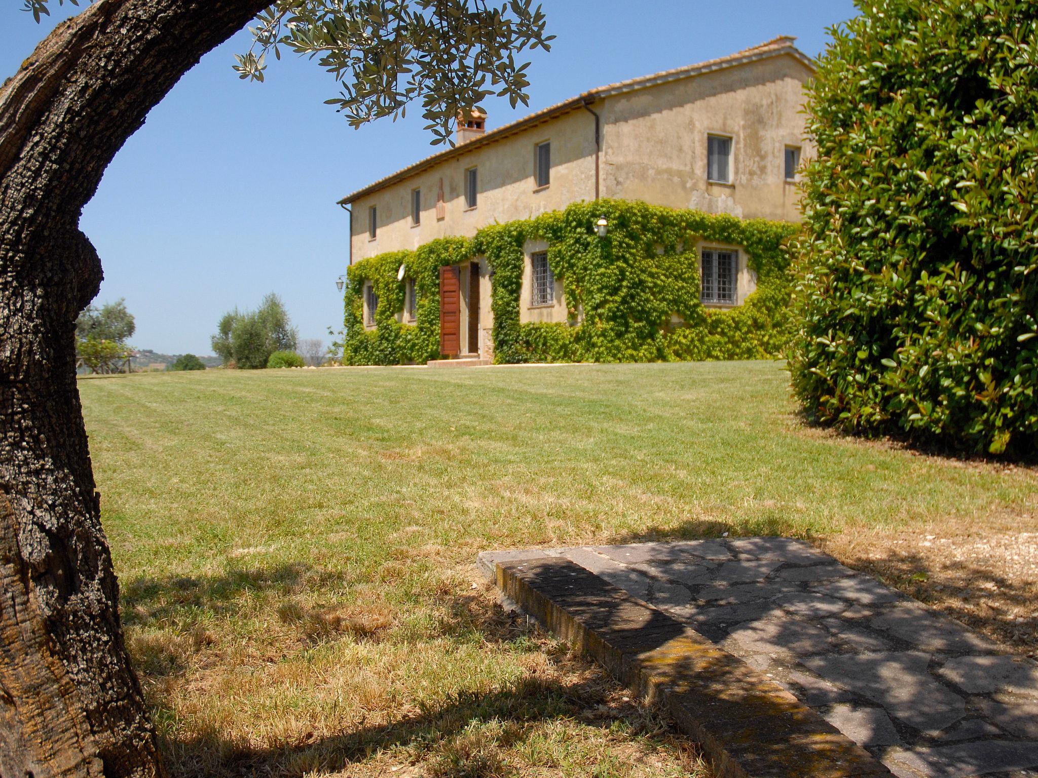 Foto 8 - Casa de 6 quartos em Narni com piscina privada e jardim