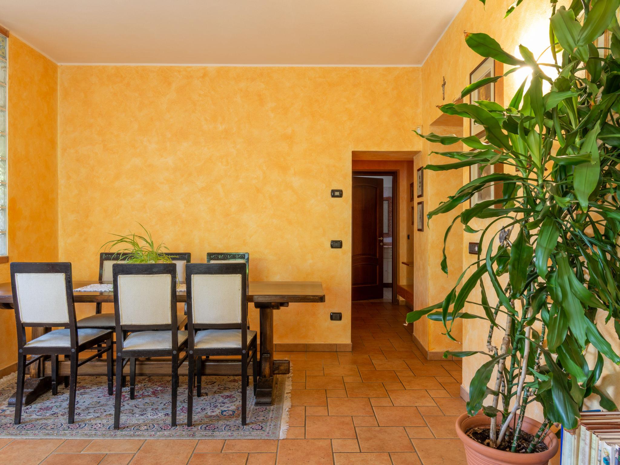 Photo 8 - 3 bedroom Apartment in Colico with garden and terrace