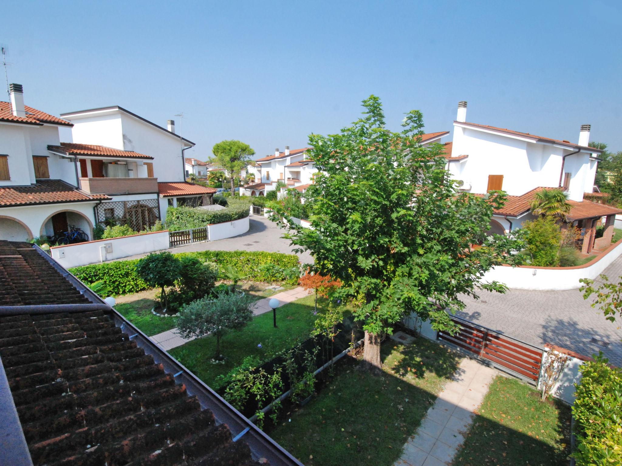 Foto 8 - Apartamento de 1 habitación en Eraclea con jardín y vistas al mar