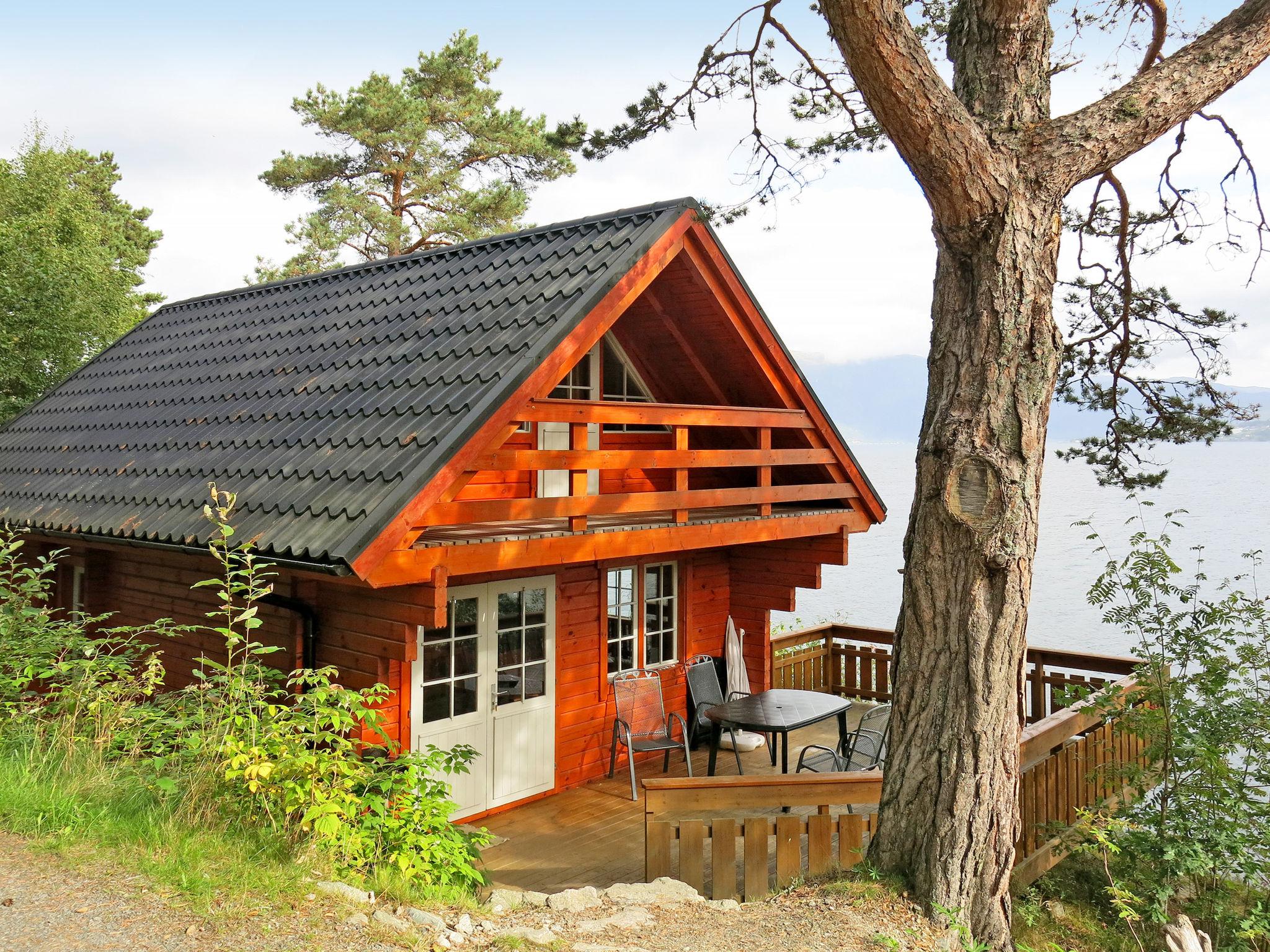 Photo 1 - Maison de 2 chambres à Balestrand avec terrasse et sauna