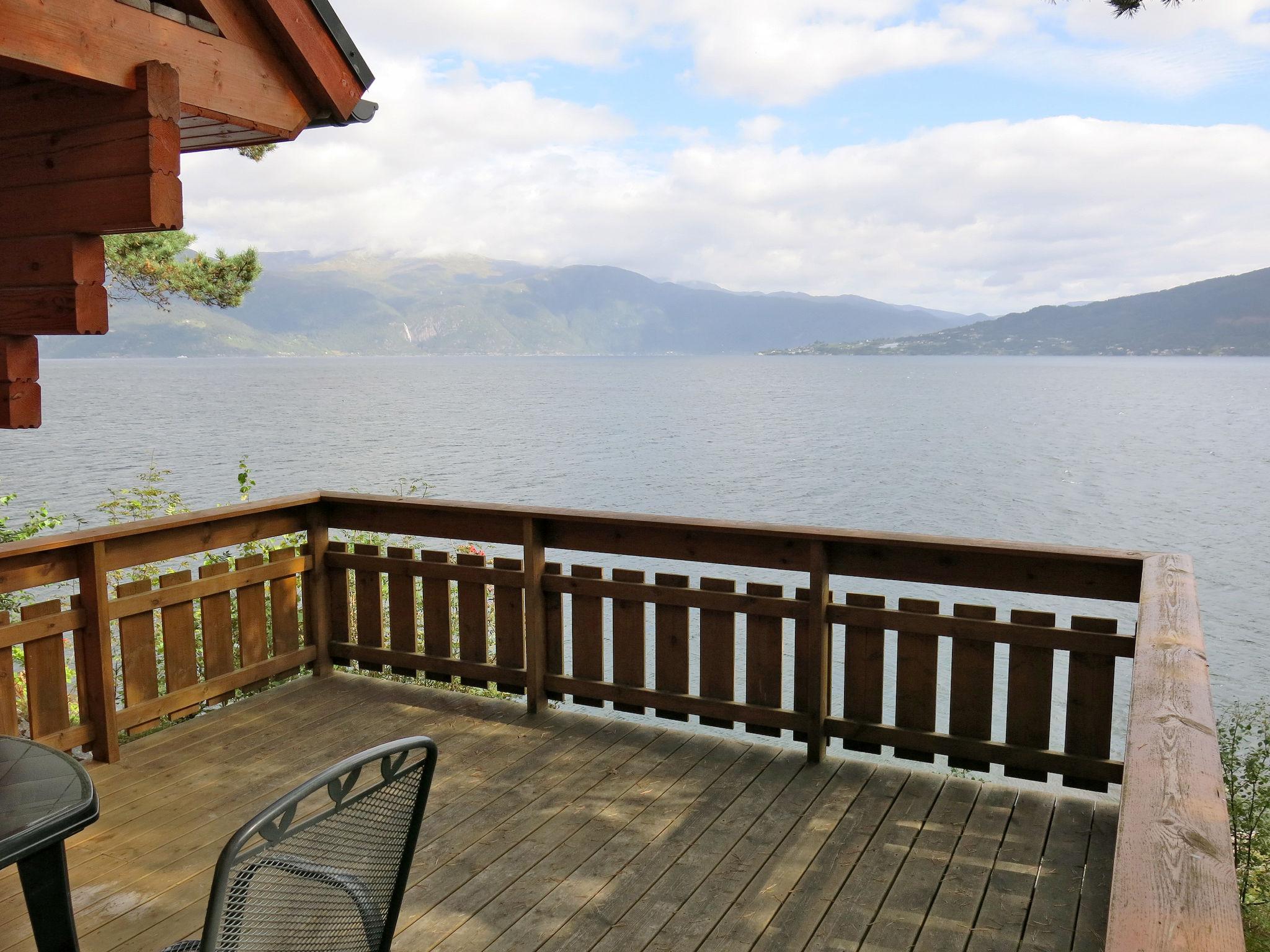 Photo 2 - 2 bedroom House in Balestrand with terrace and sauna