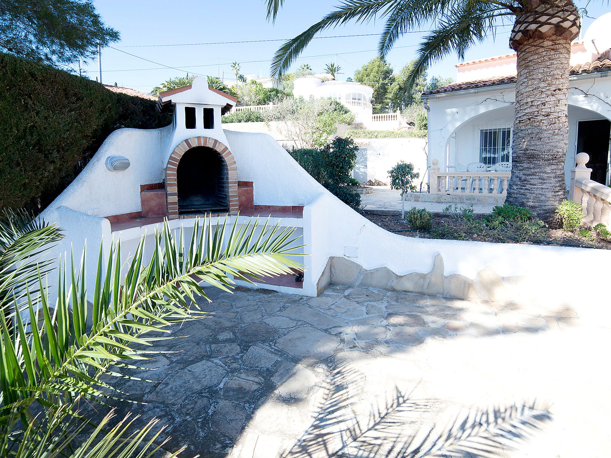 Foto 2 - Casa de 3 quartos em Calp com piscina privada e jardim