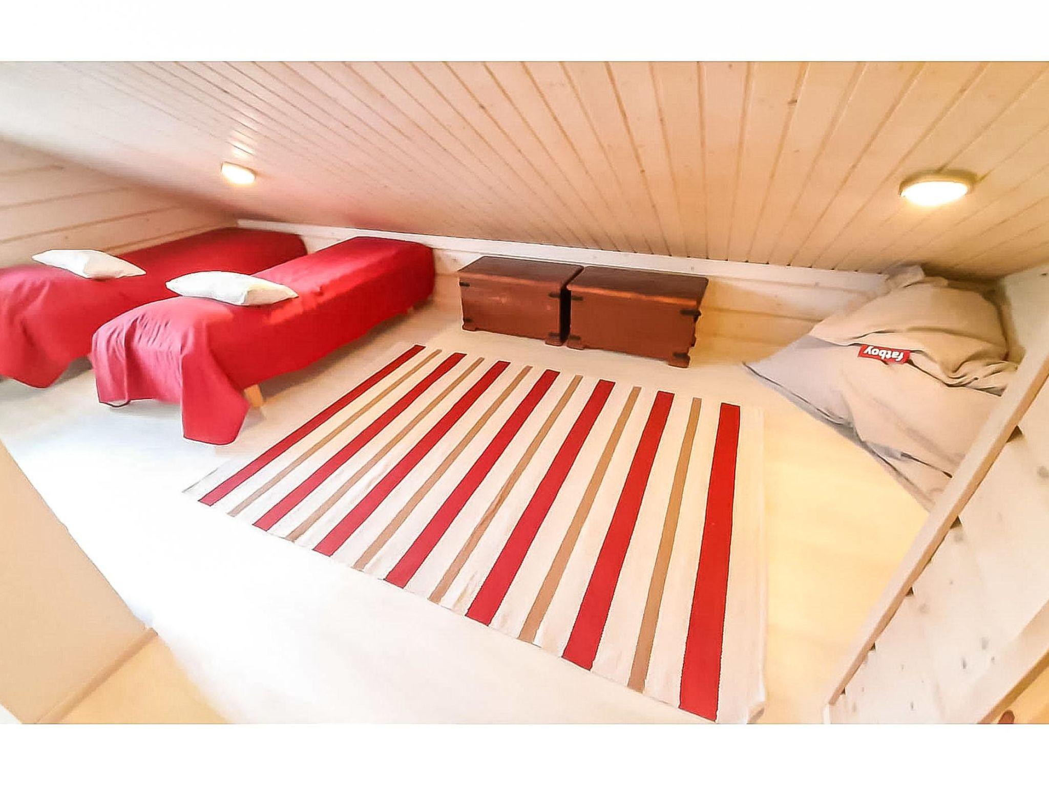 Foto 18 - Haus mit 1 Schlafzimmer in Kolari mit sauna und blick auf die berge