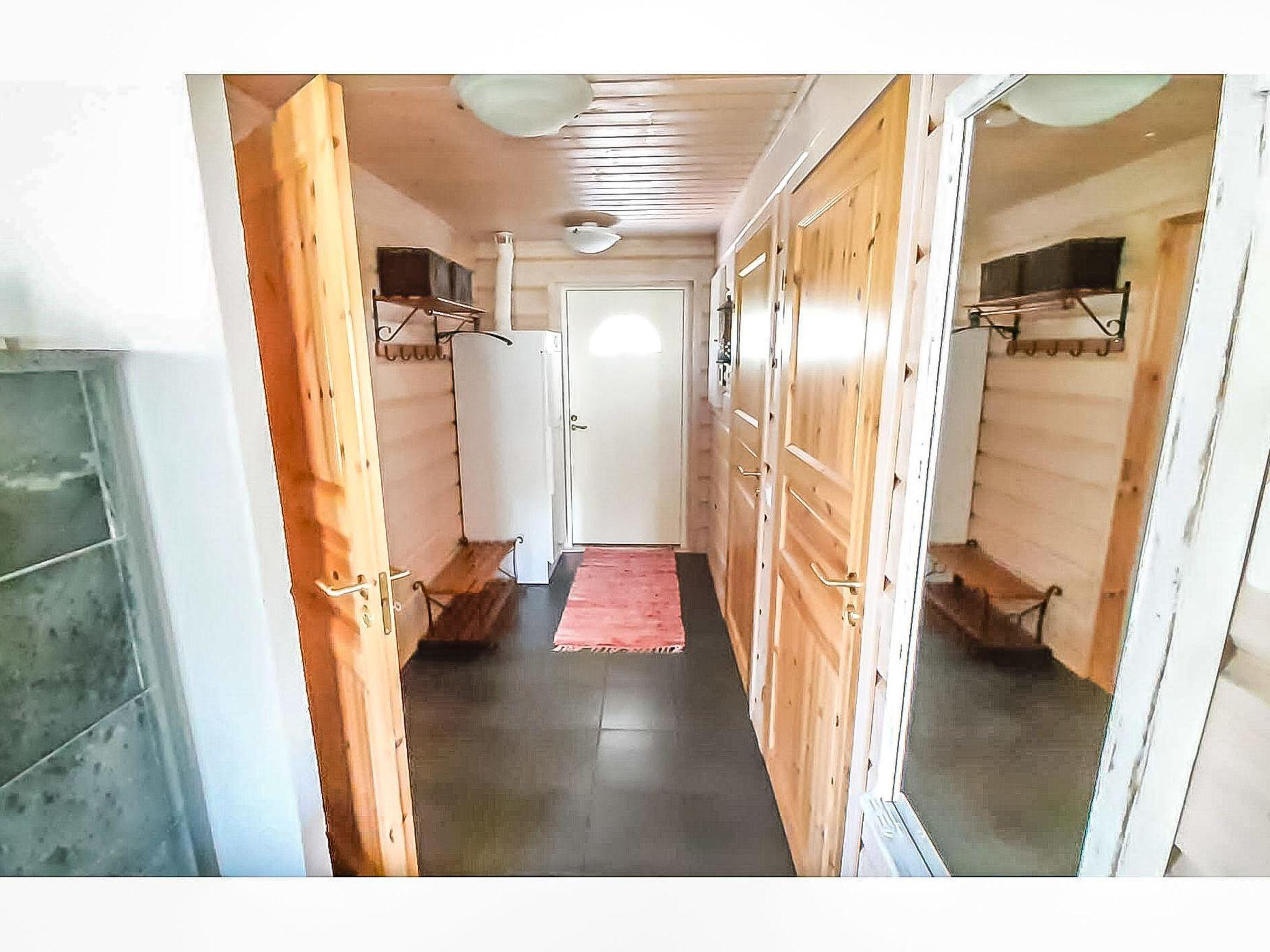 Foto 26 - Haus mit 1 Schlafzimmer in Kolari mit sauna und blick auf die berge