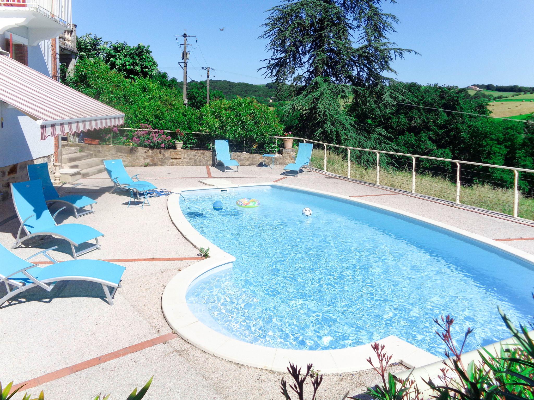 Foto 2 - Casa con 3 camere da letto a Lacapelle-Ségalar con piscina privata e giardino