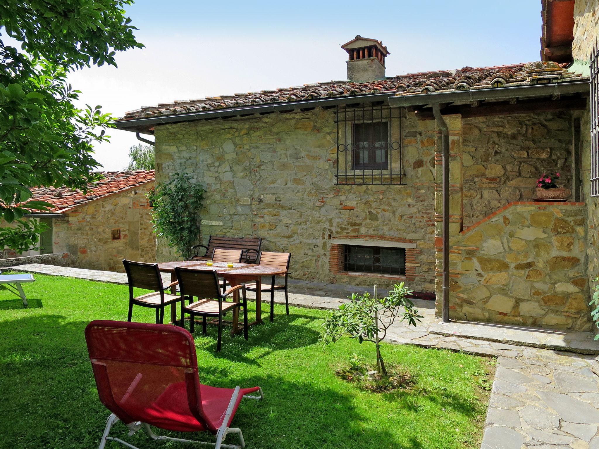 Foto 2 - Casa de 2 quartos em Loro Ciuffenna com piscina e jardim