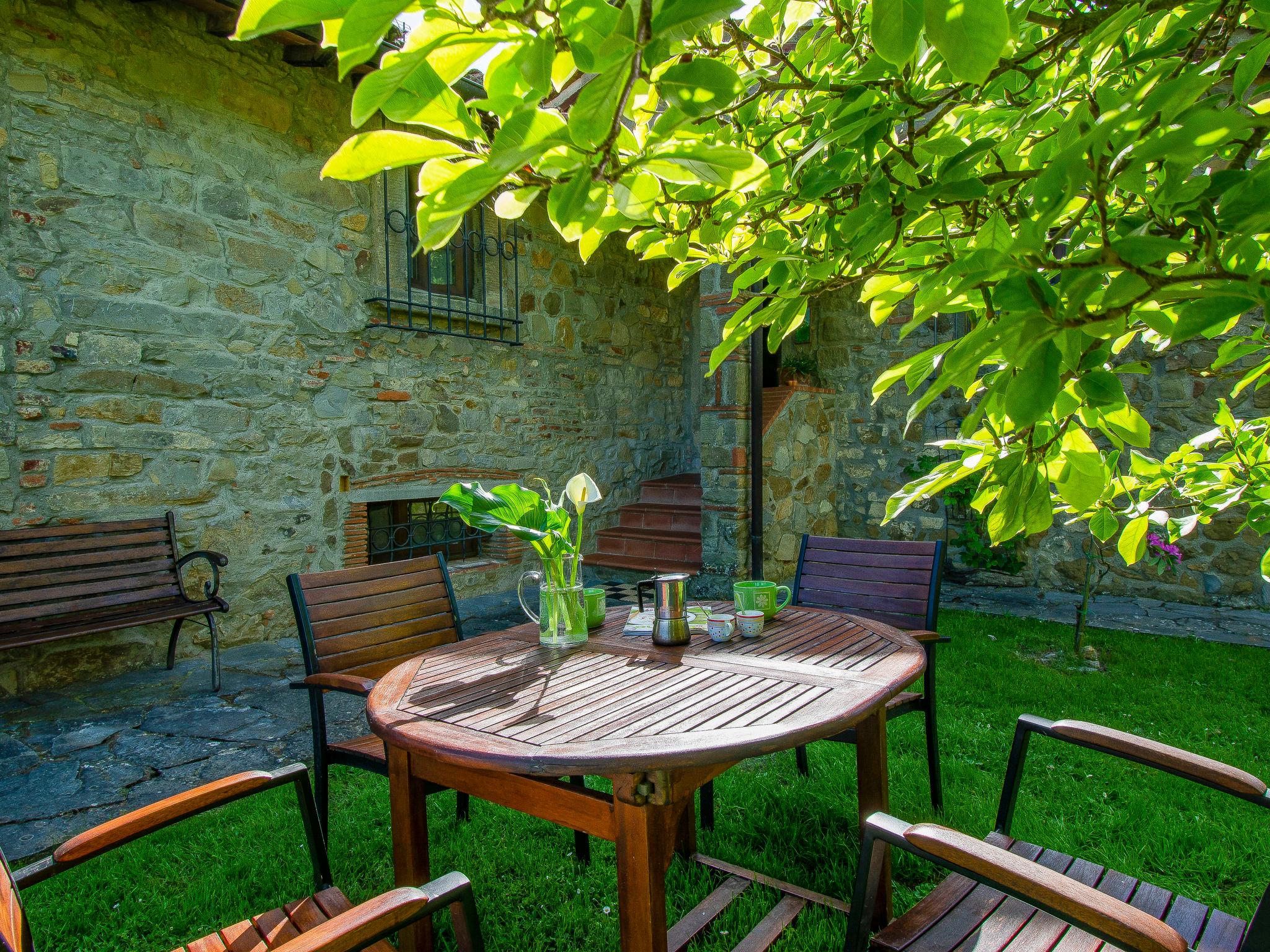 Foto 14 - Casa de 2 habitaciones en Loro Ciuffenna con piscina y jardín