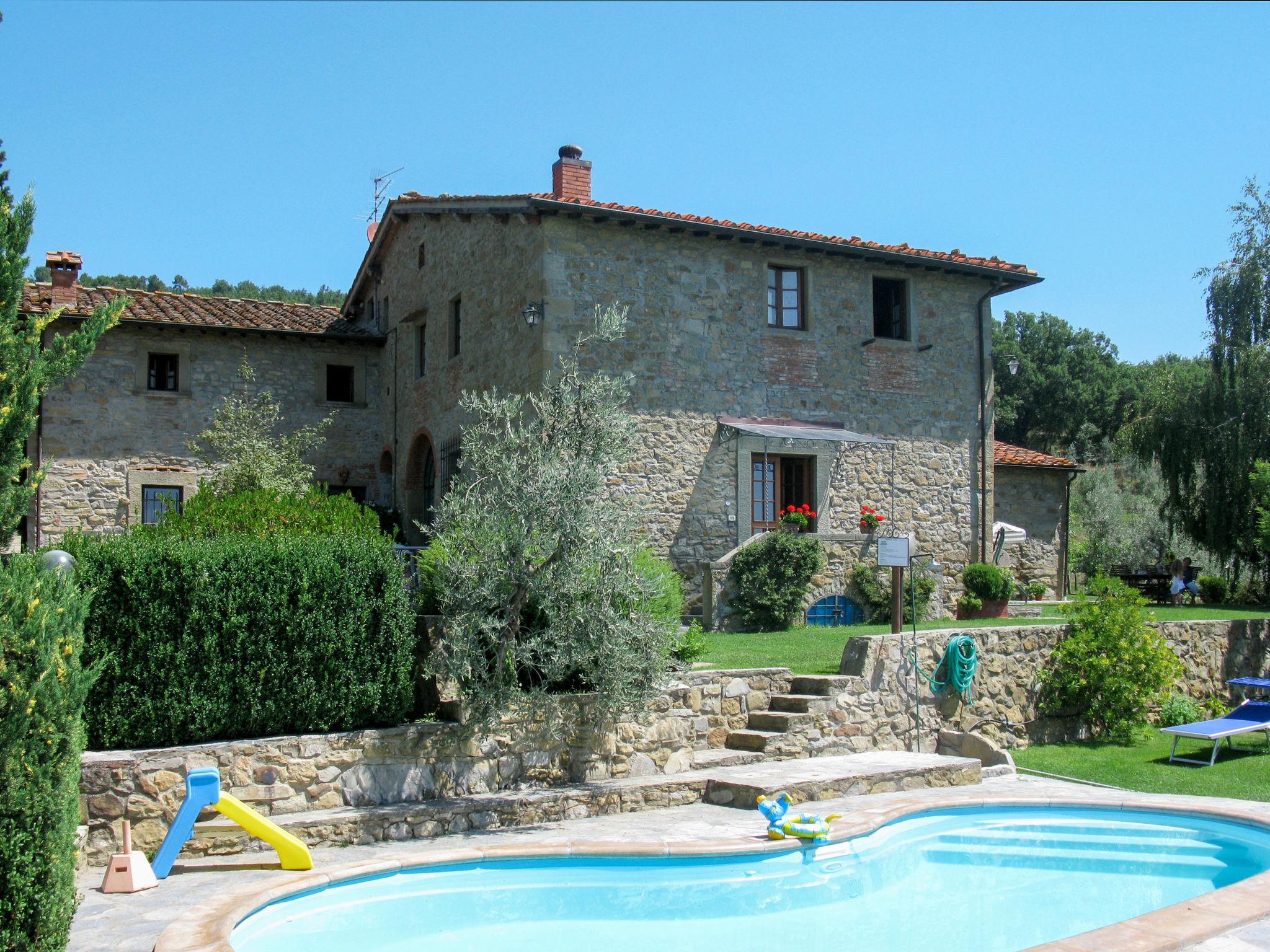 Foto 1 - Casa de 2 habitaciones en Loro Ciuffenna con piscina y jardín