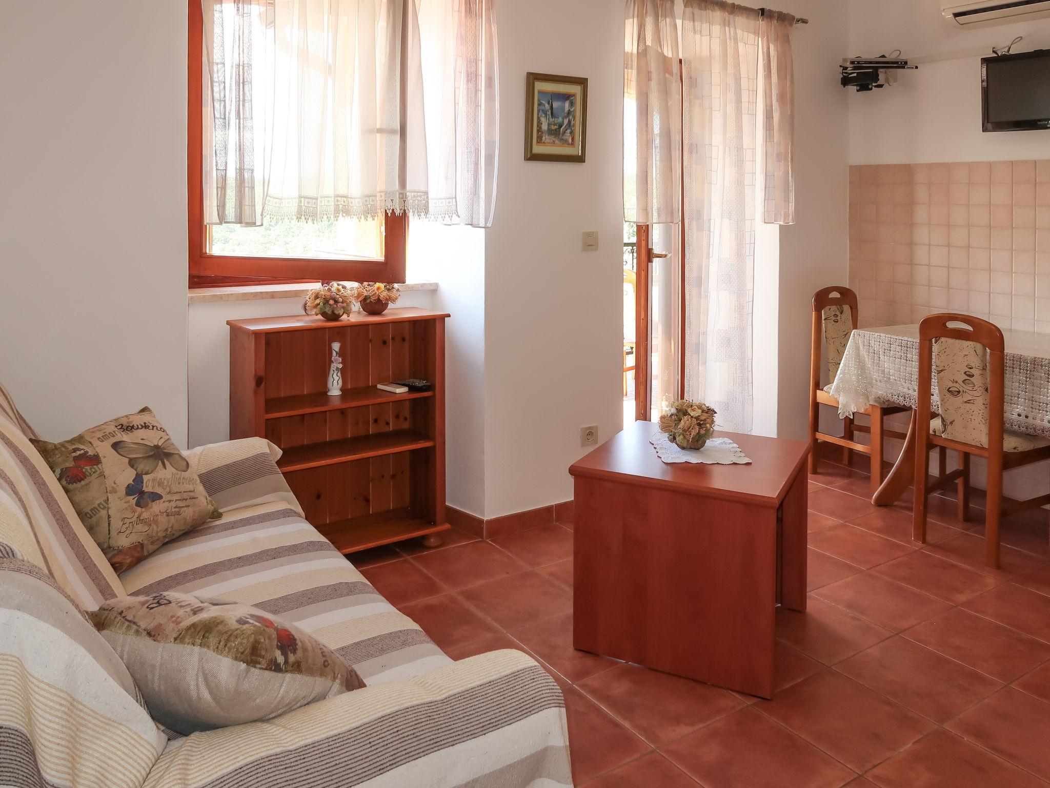 Photo 35 - 4 bedroom House in Labin with private pool and garden