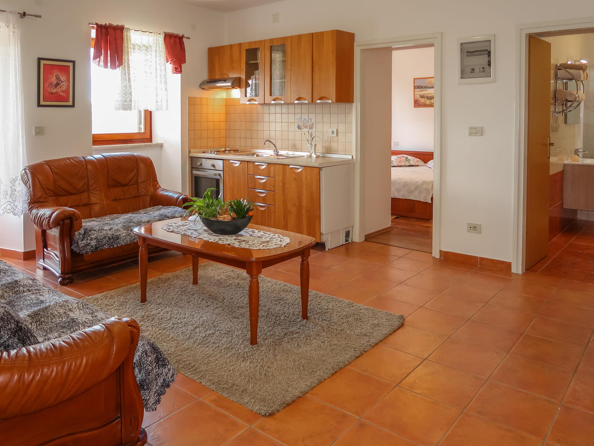 Photo 13 - 4 bedroom House in Labin with private pool and garden