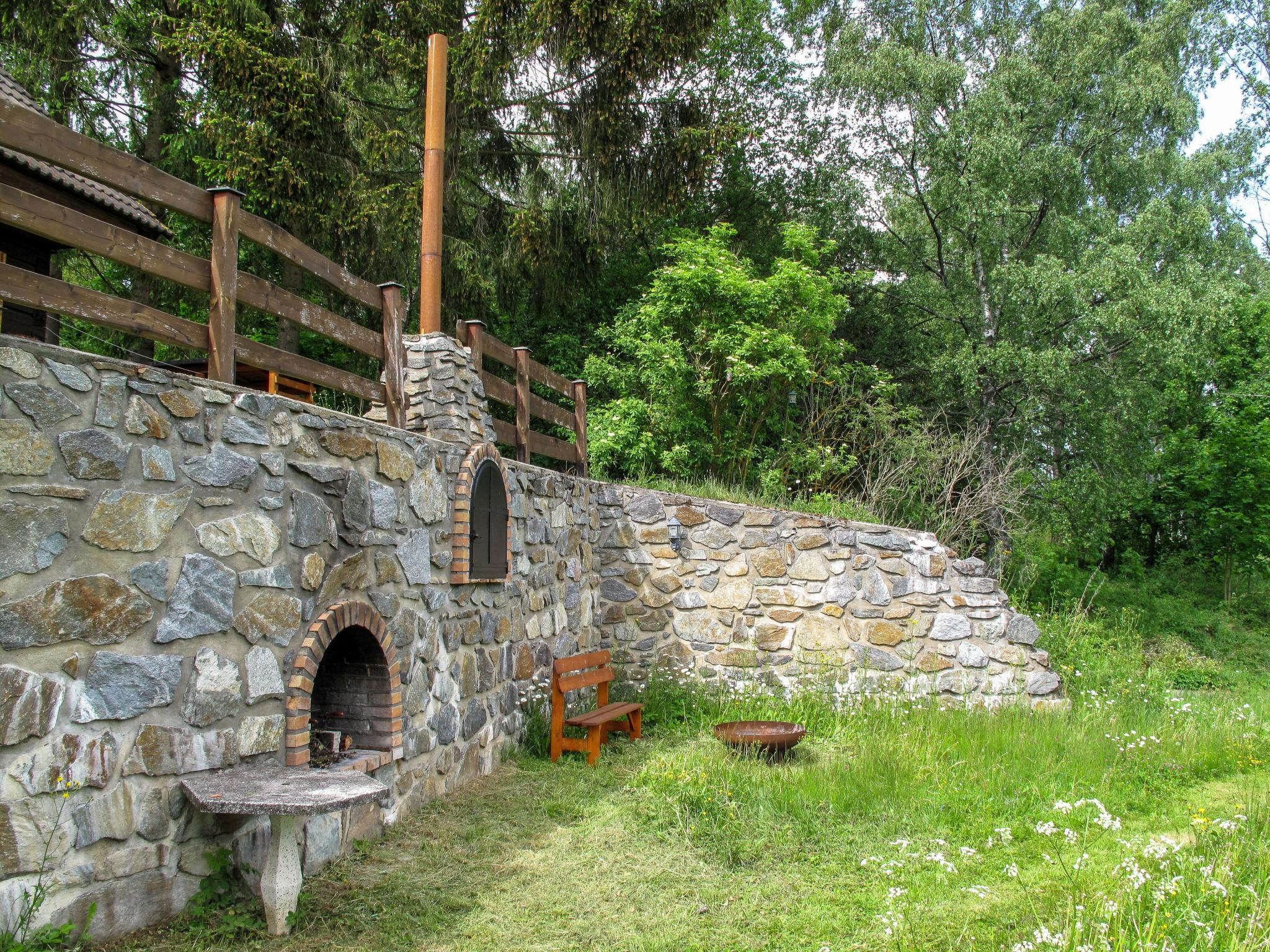 Photo 33 - Maison de 2 chambres à Pohorská Ves avec jardin et terrasse